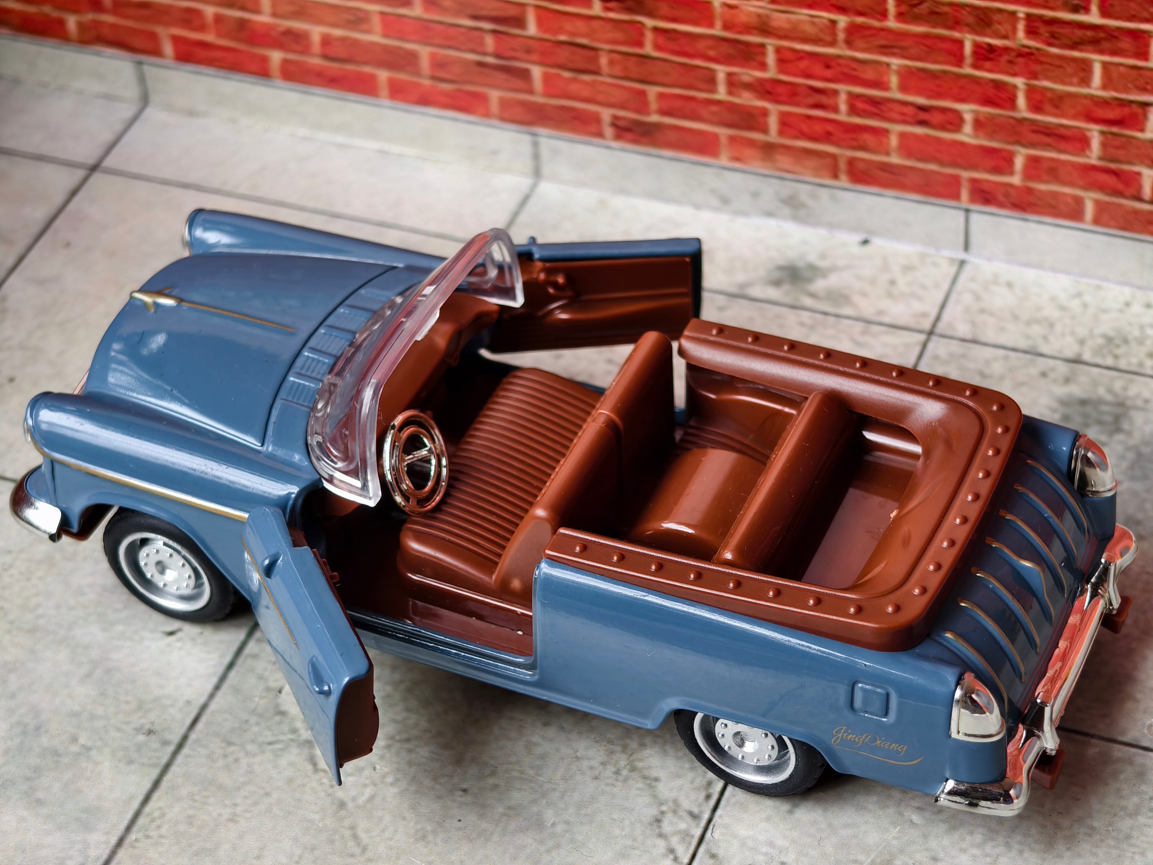 1955 Chevrolet Bel Air Convertible 1:32 Scale Premium Detailing with Light and Sound Box Piece