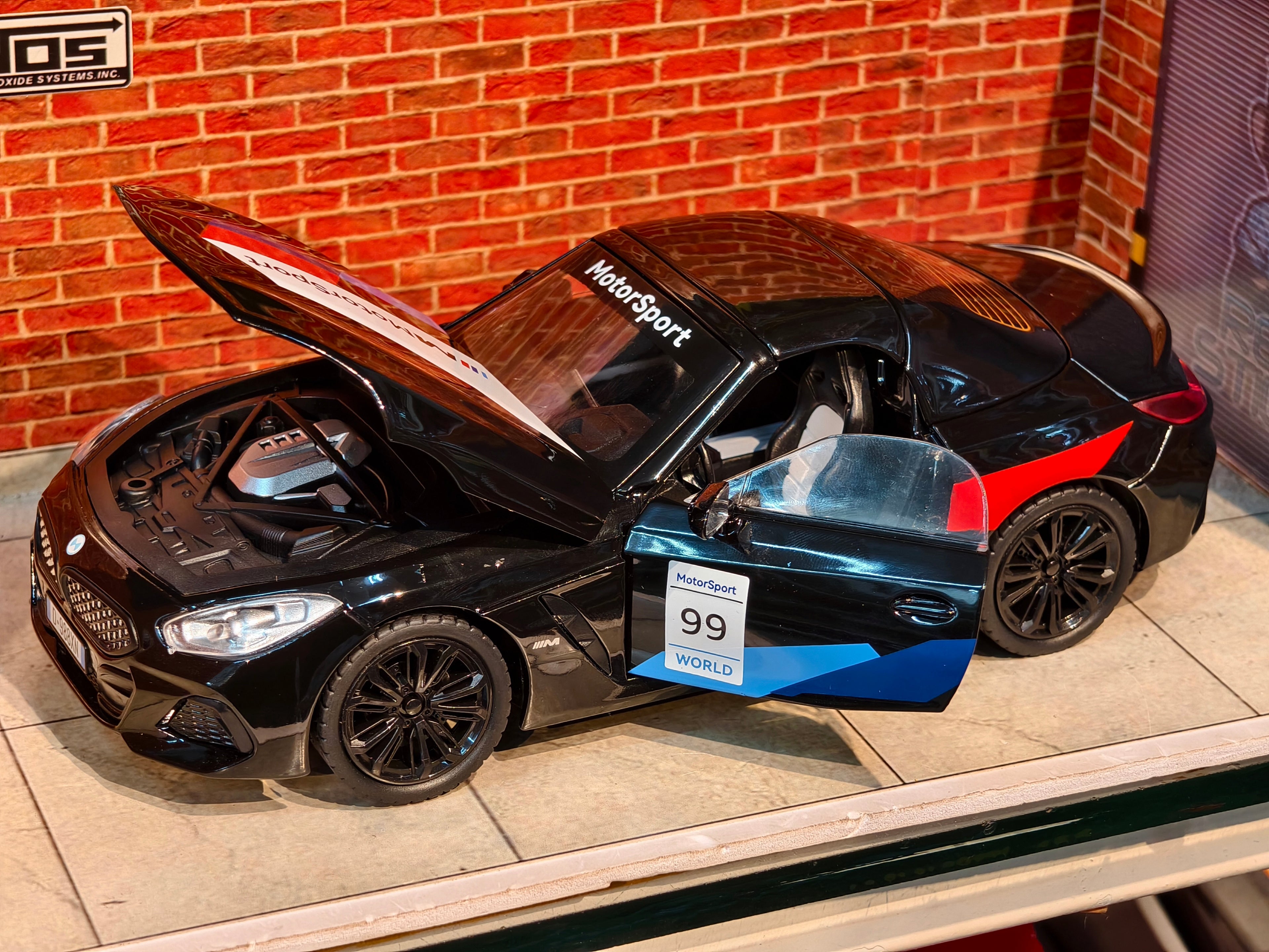 BMW Z4 M40i (G29) Convertible 1:24 Scale