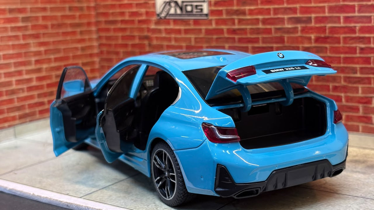 QY Official Licensed BMW 3 Series  LCI 1:24 Scale Premium Detailing