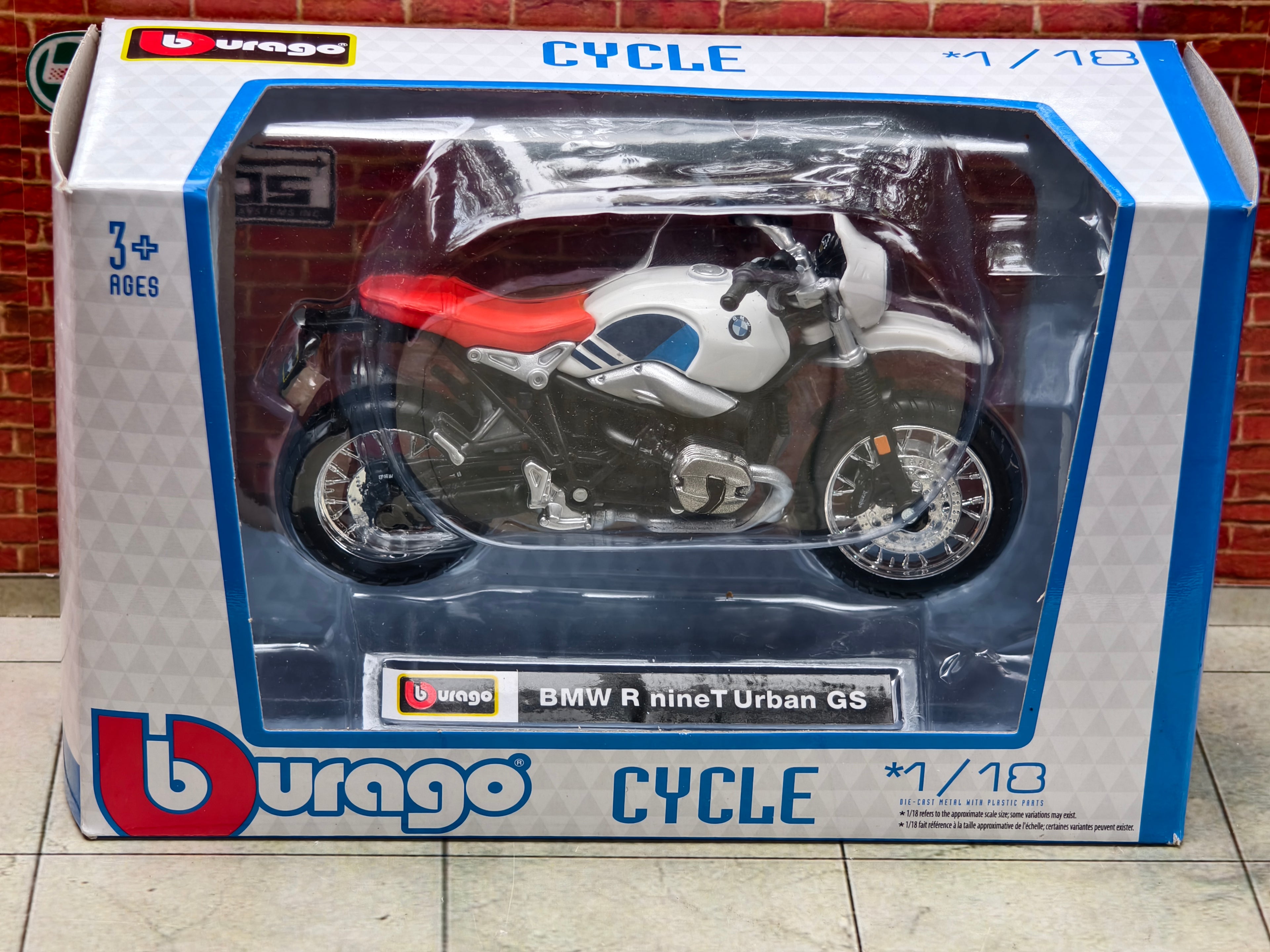 Burrago Official Licensed BMW R nine T Urban GS 1:18 Scale