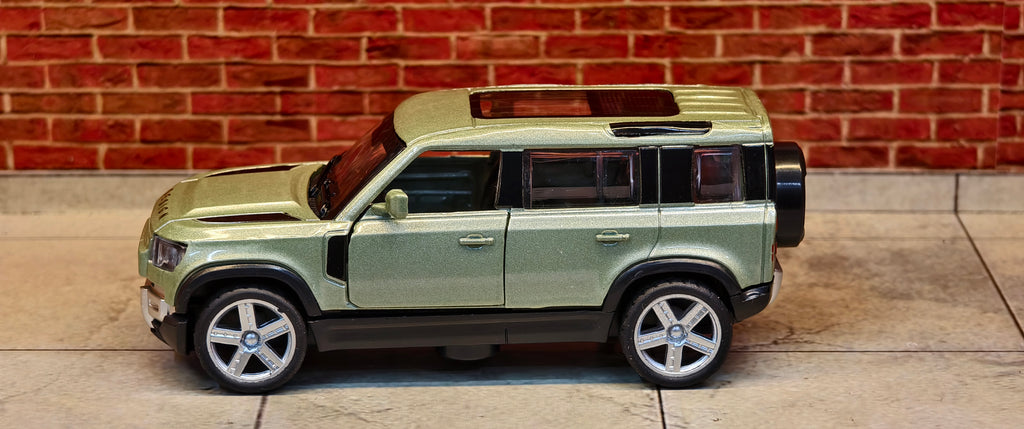 Land Rover Defender 110 1:43 Scale