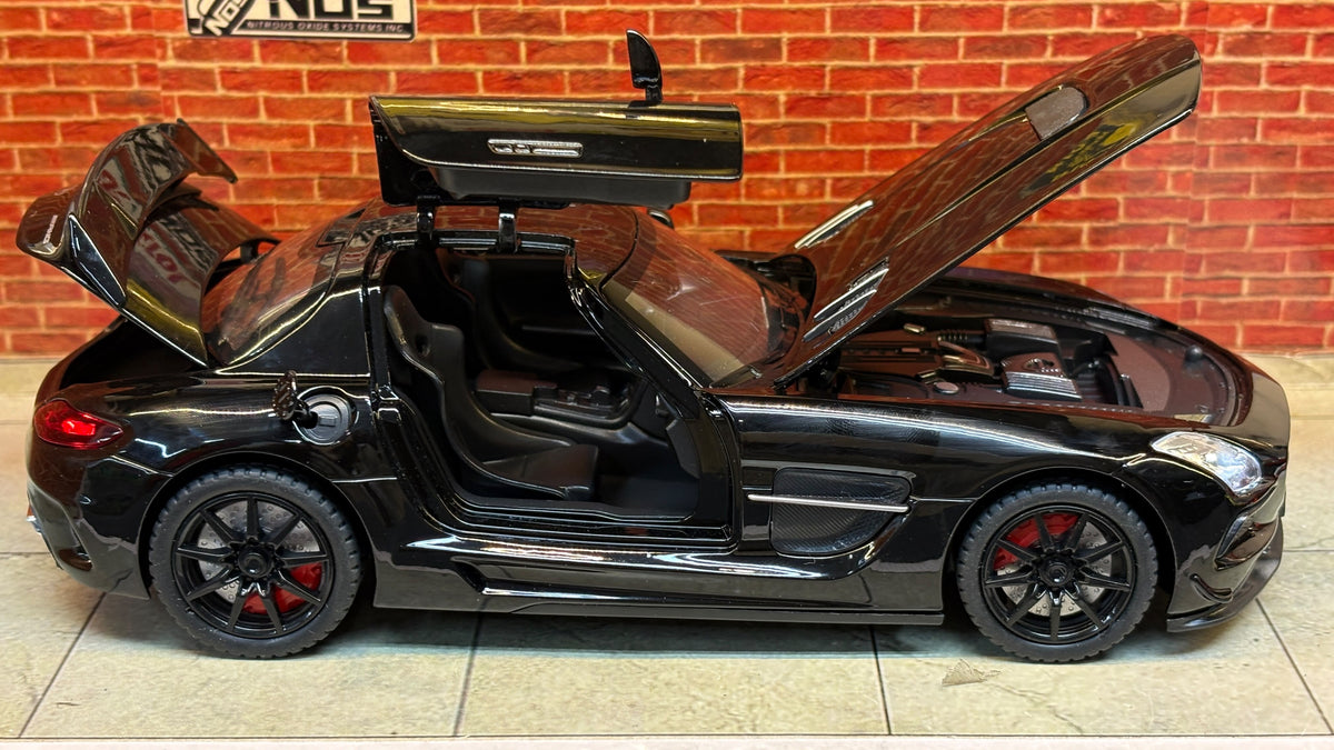 Mercedes-Benz SLS AMG Coupé 1:24 Scale Premium Detailing