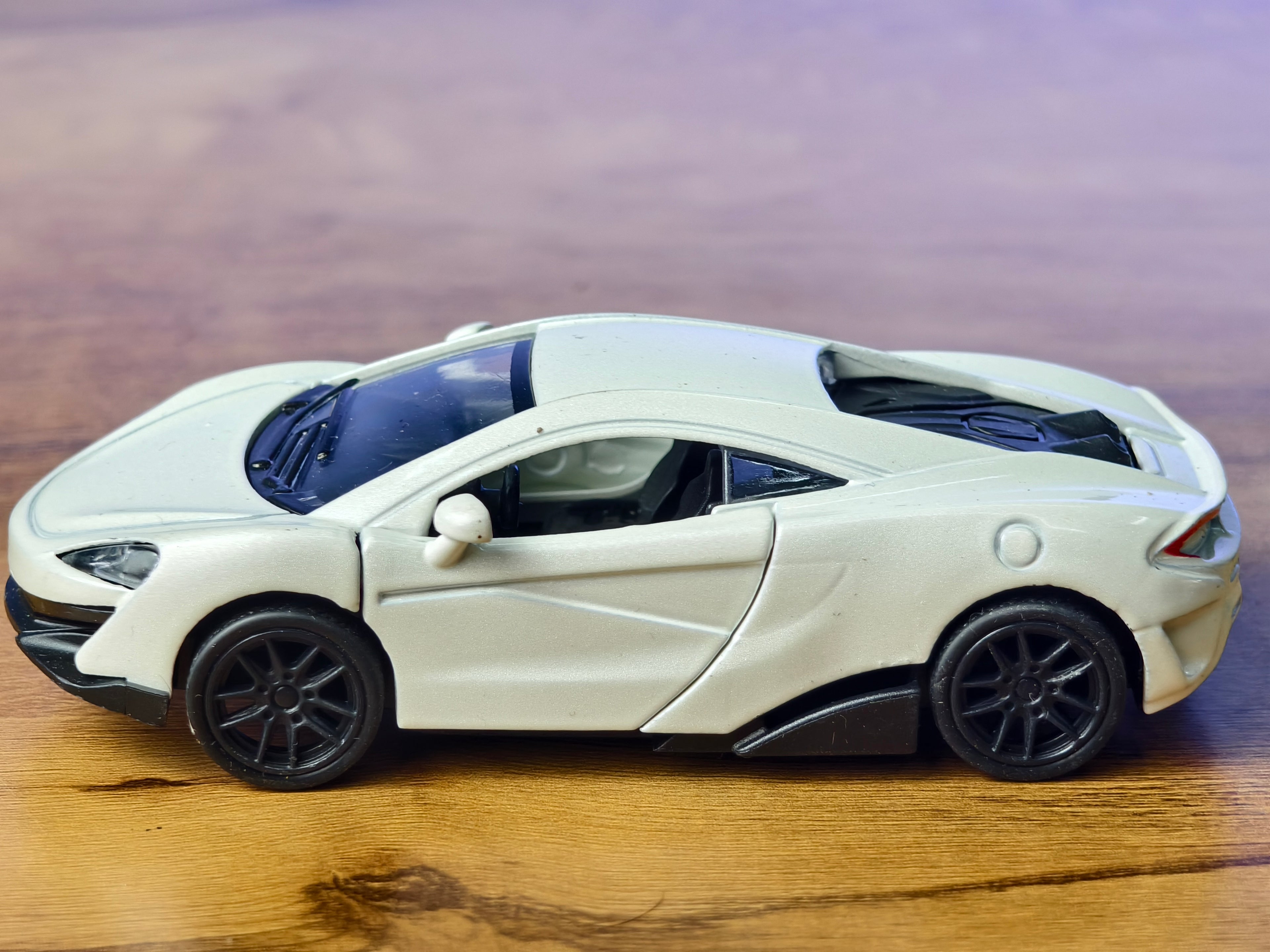 McLaren 570S 1:43 Scale