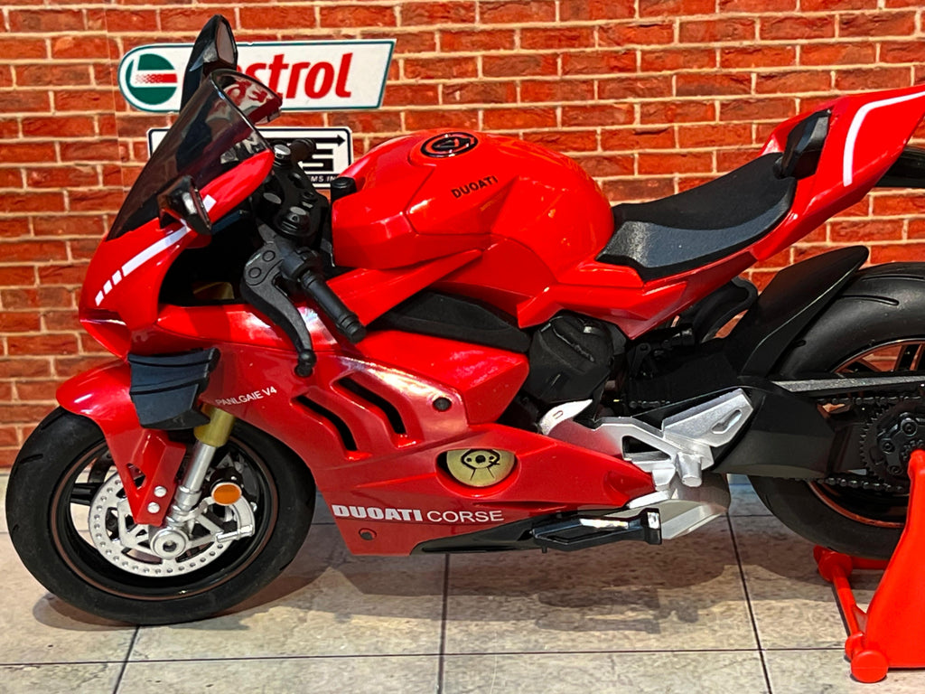 Ducati Panigale V4 1:10 scale with Paddock Stand