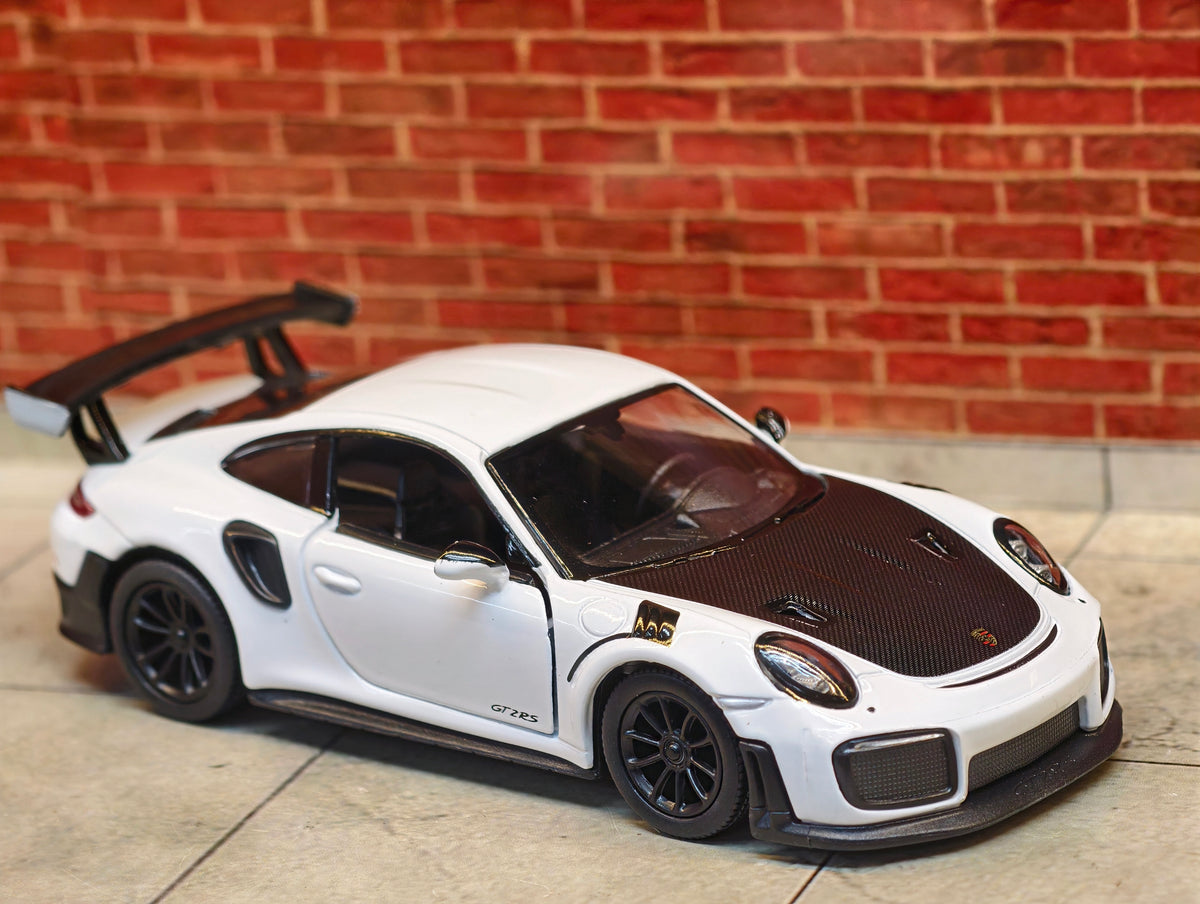 Kinsmart Official Licensed Porsche 911 GT2 RS 1:36 Scale