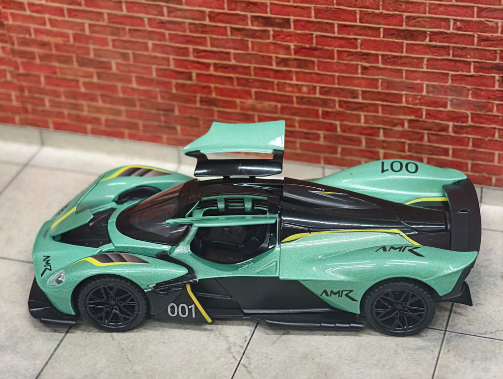 Aston Martin Valkyrie AMR Pro 1:32 Scale