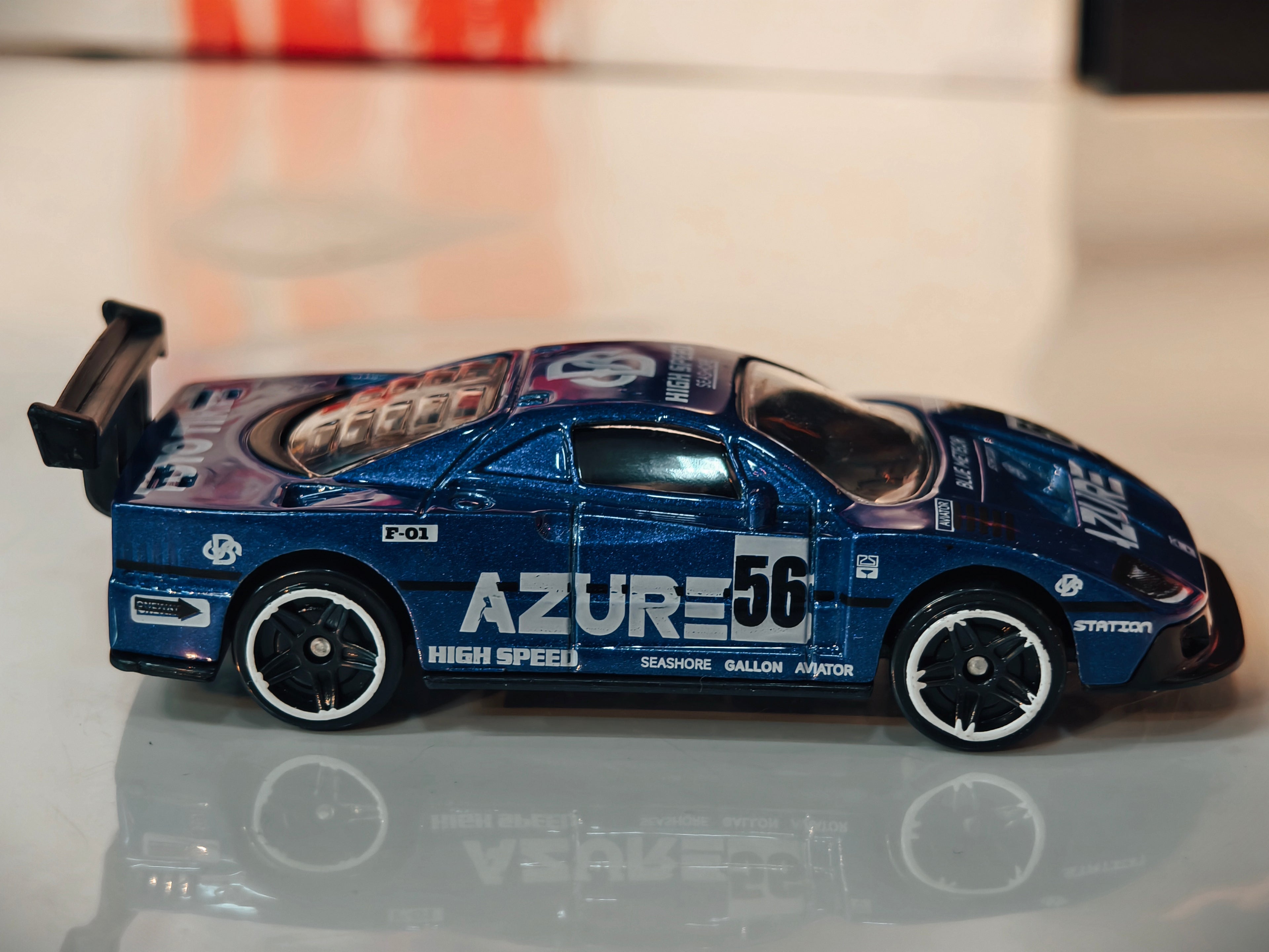 Ferrari F40 LM 1:64 Scale in Acrylic Box