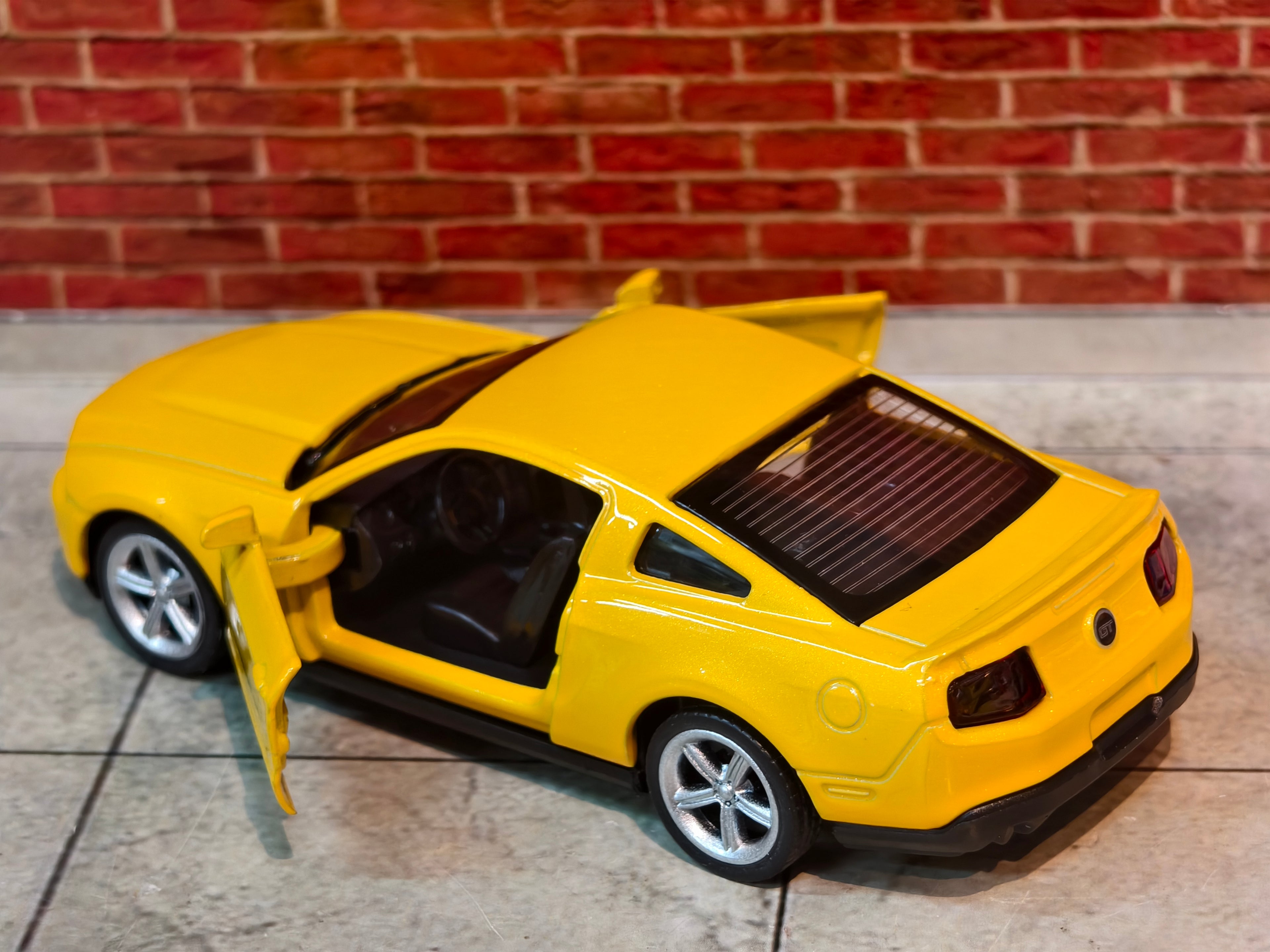 MSZ Official Licensed Ford Mustang GT 1:43 Scale