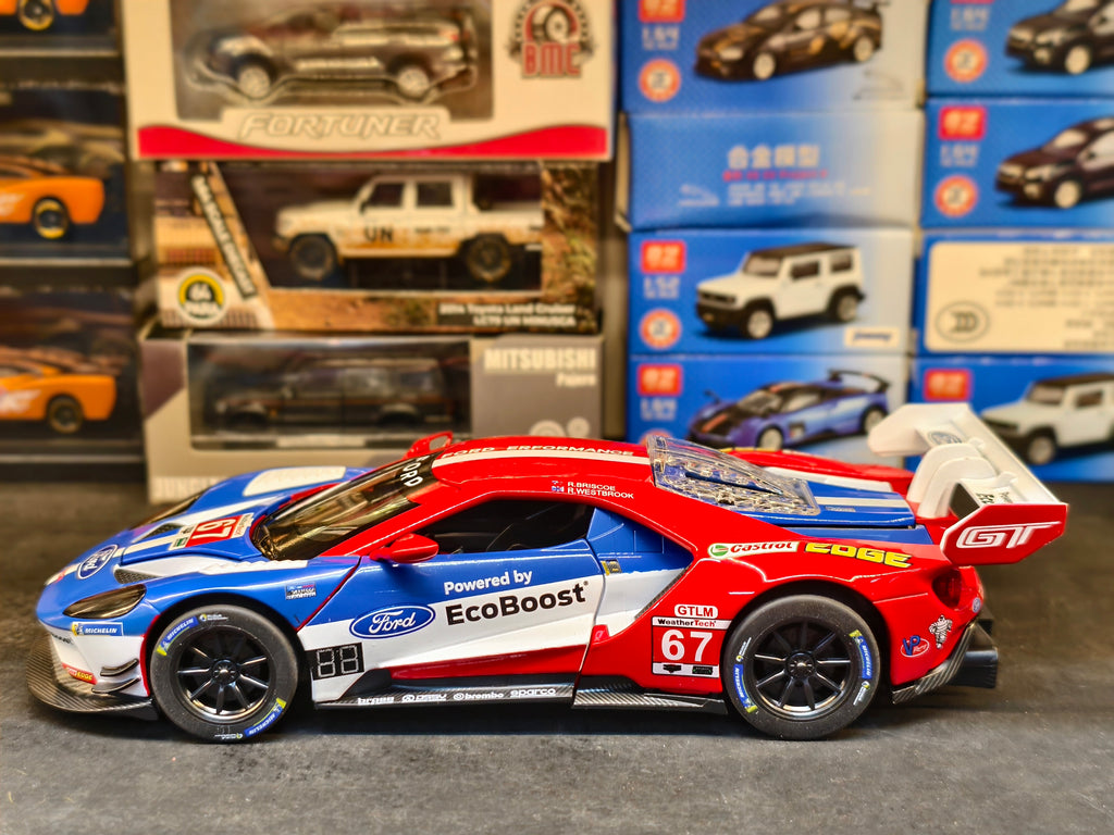 Ford GT MK II 1:24 Scale Premium Licensed Scale model