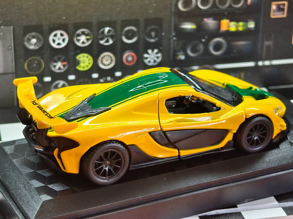 CCA Official Licensed McLaren P1 GTR 1:40 Scale in Acrylic Box