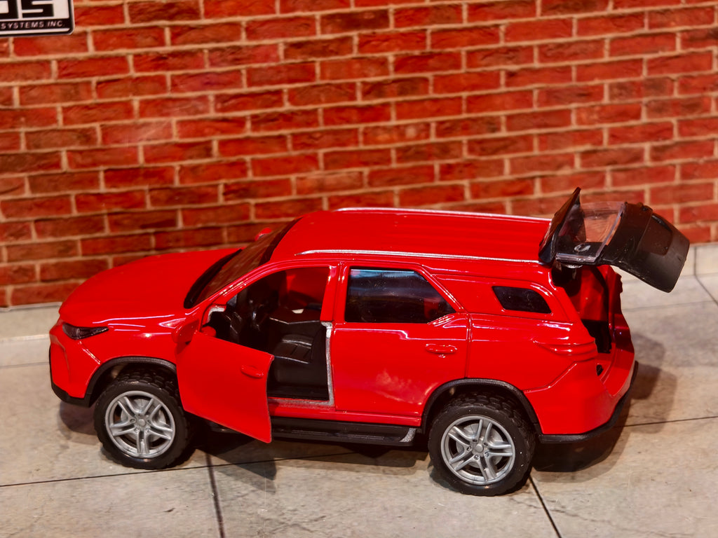 Fortuner 1:36 Scale 3 Door Openable with Light & Sound
