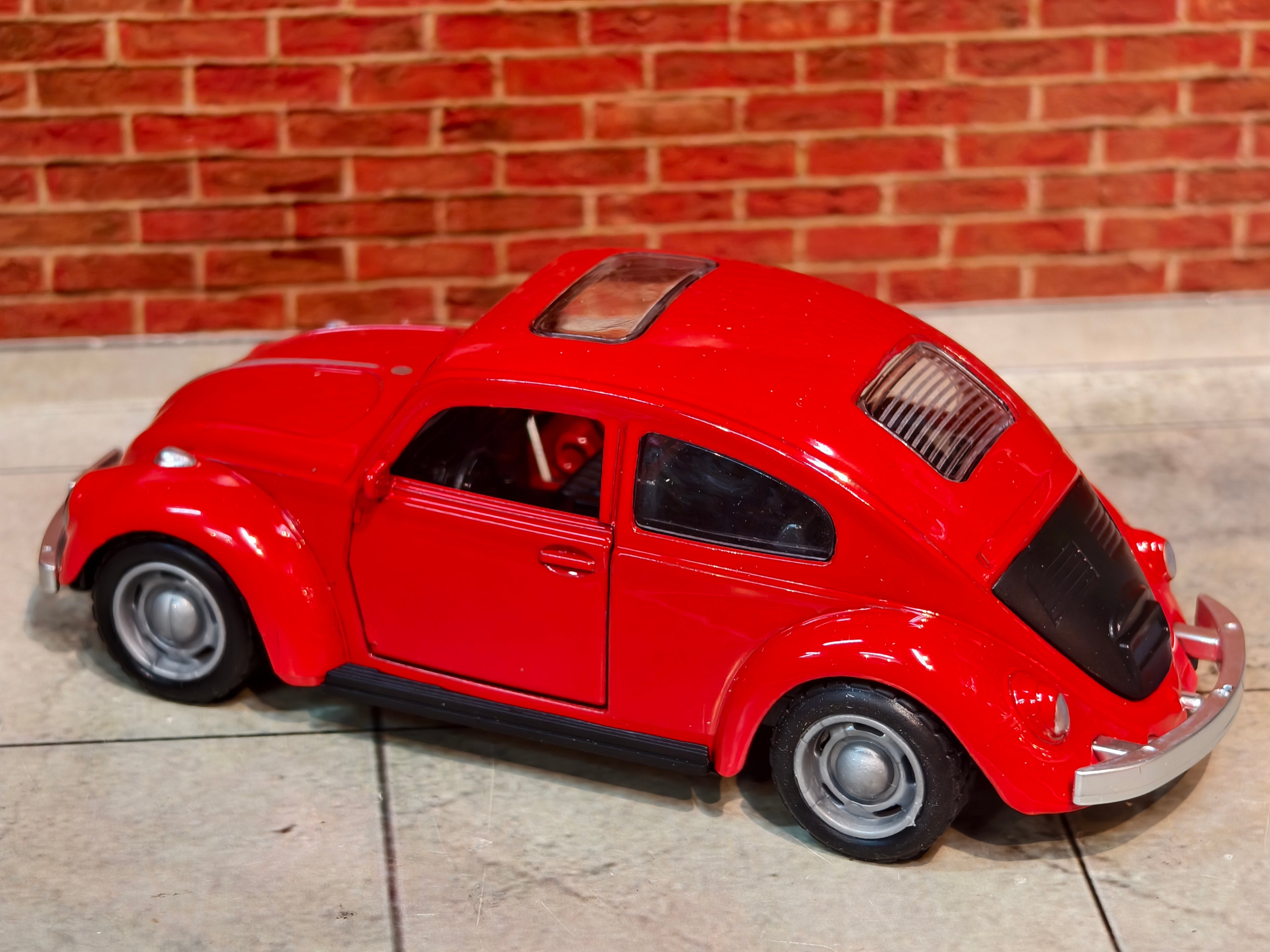 VOLKSWAGEN CLASSIC BEETLE (TYPE 1)1:36 PREMIUM MODEL