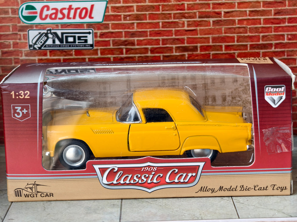 Ford Thunderbird 1955 1:32 Scale