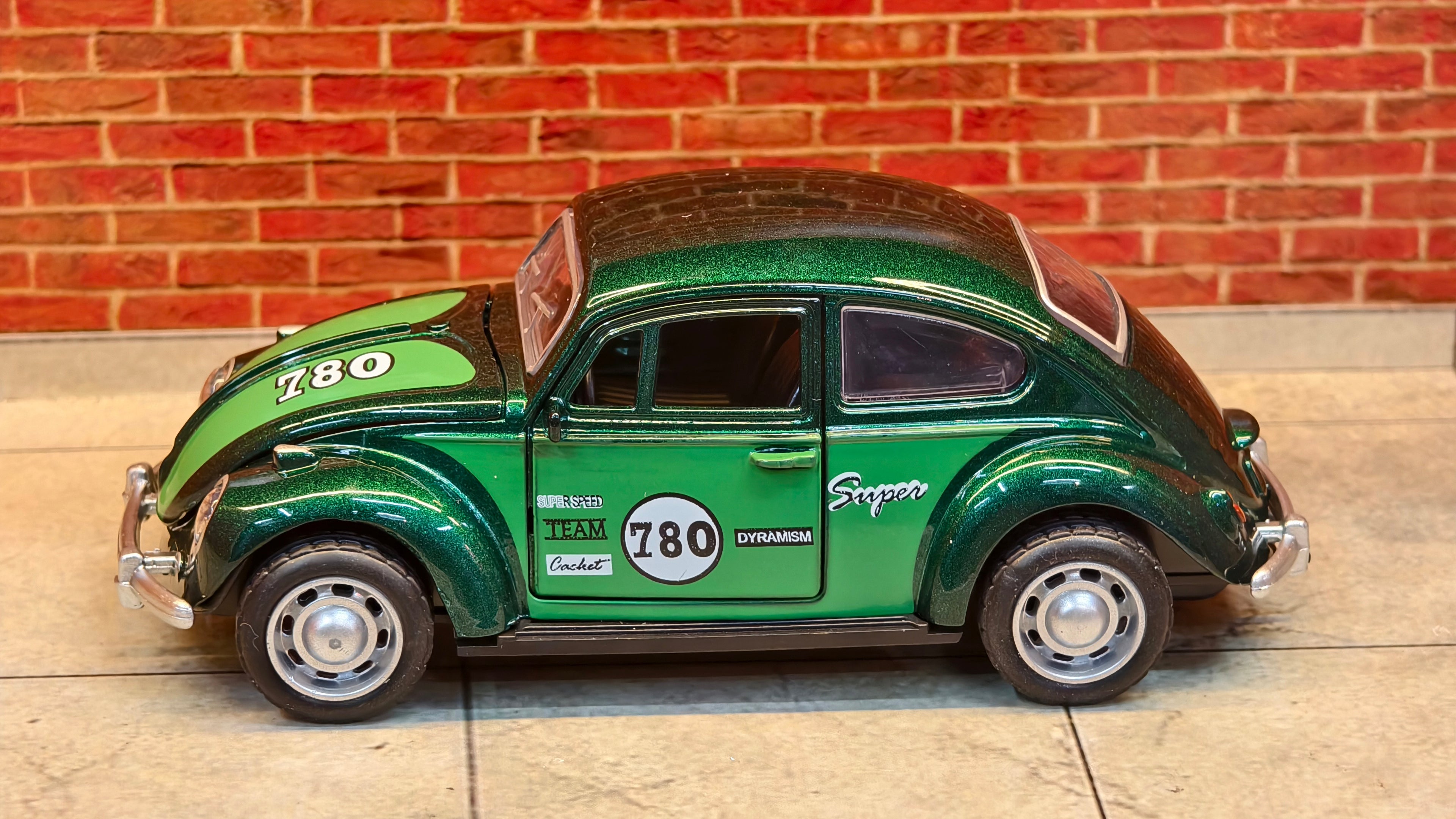 Beetle 1:32 Scale Rally Edition Box piece
