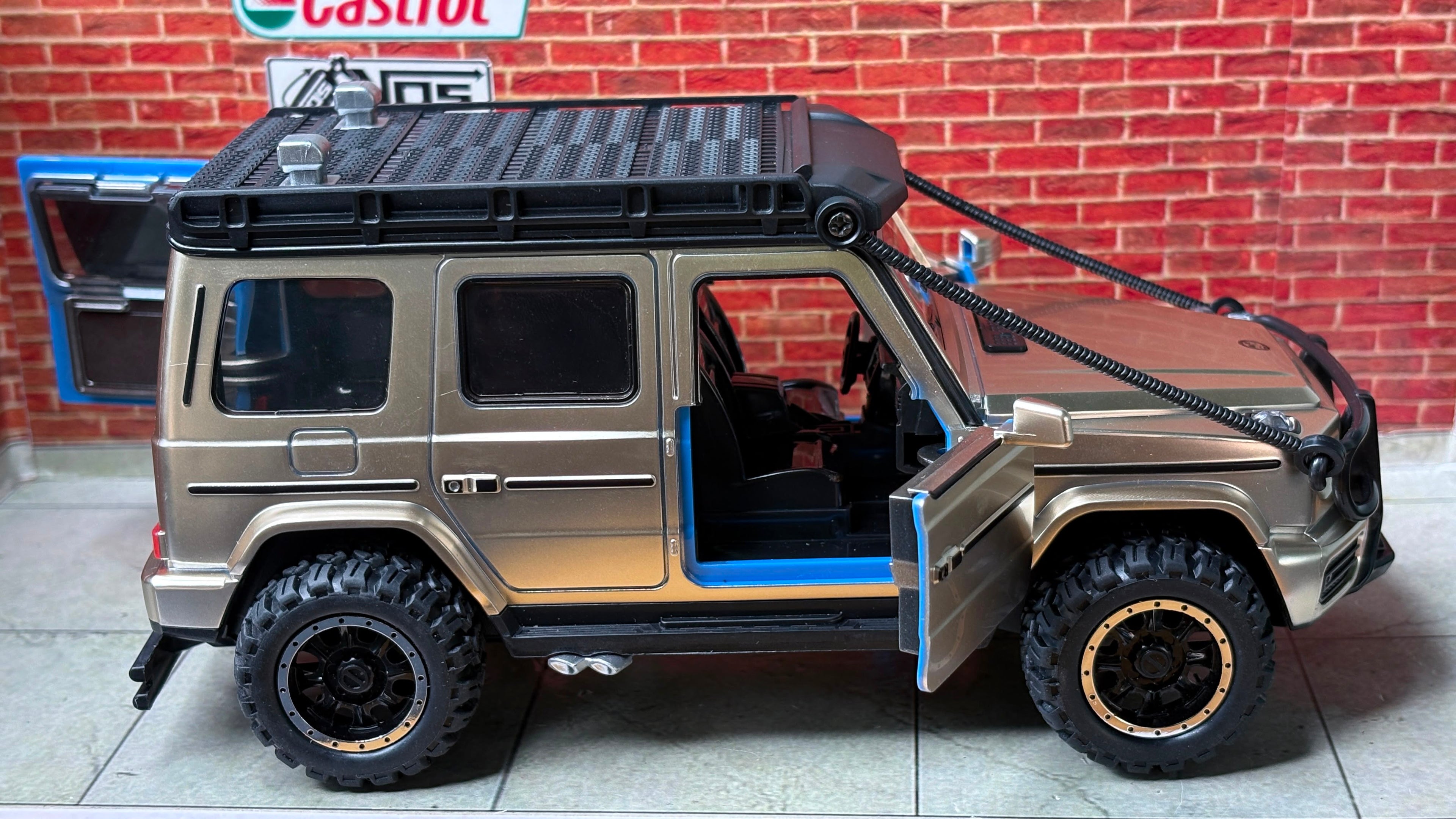 Mercedes G Wagon Brabus Modified 1:24 Scale Premium ABS Model