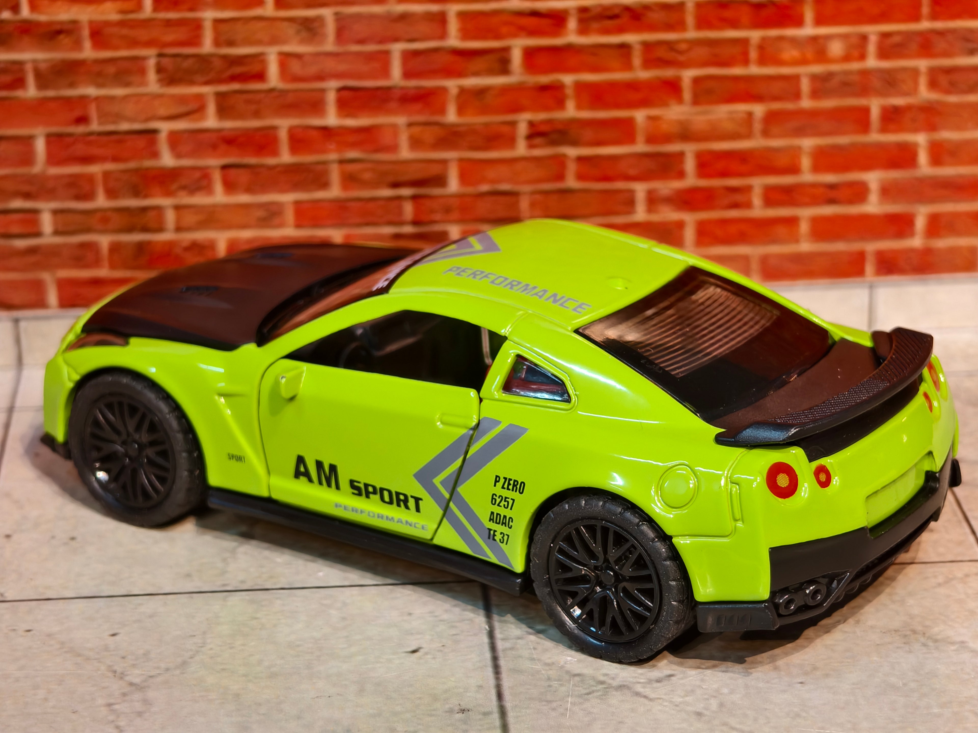 Nissan GT-R (R35) Performance Sport Edition 1:36 Scale