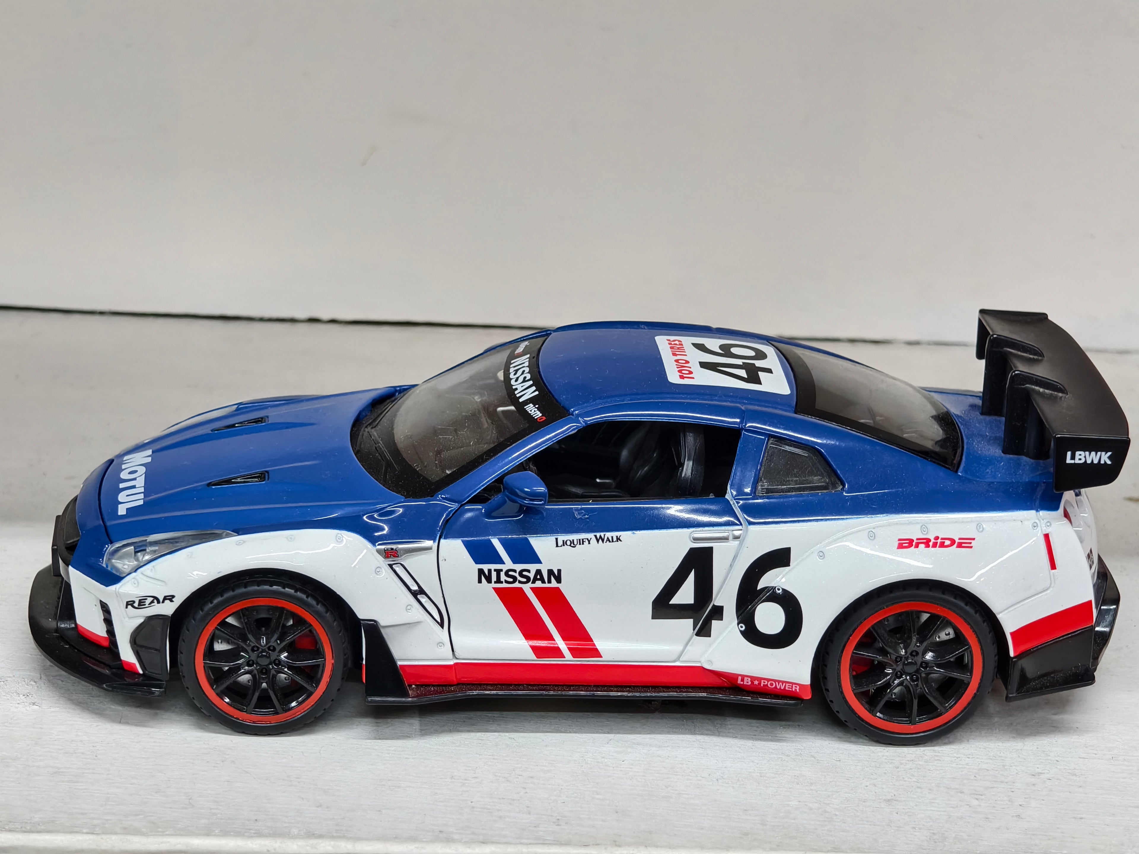 Nissan GTR R35 Rally Edition 1:24 Scale