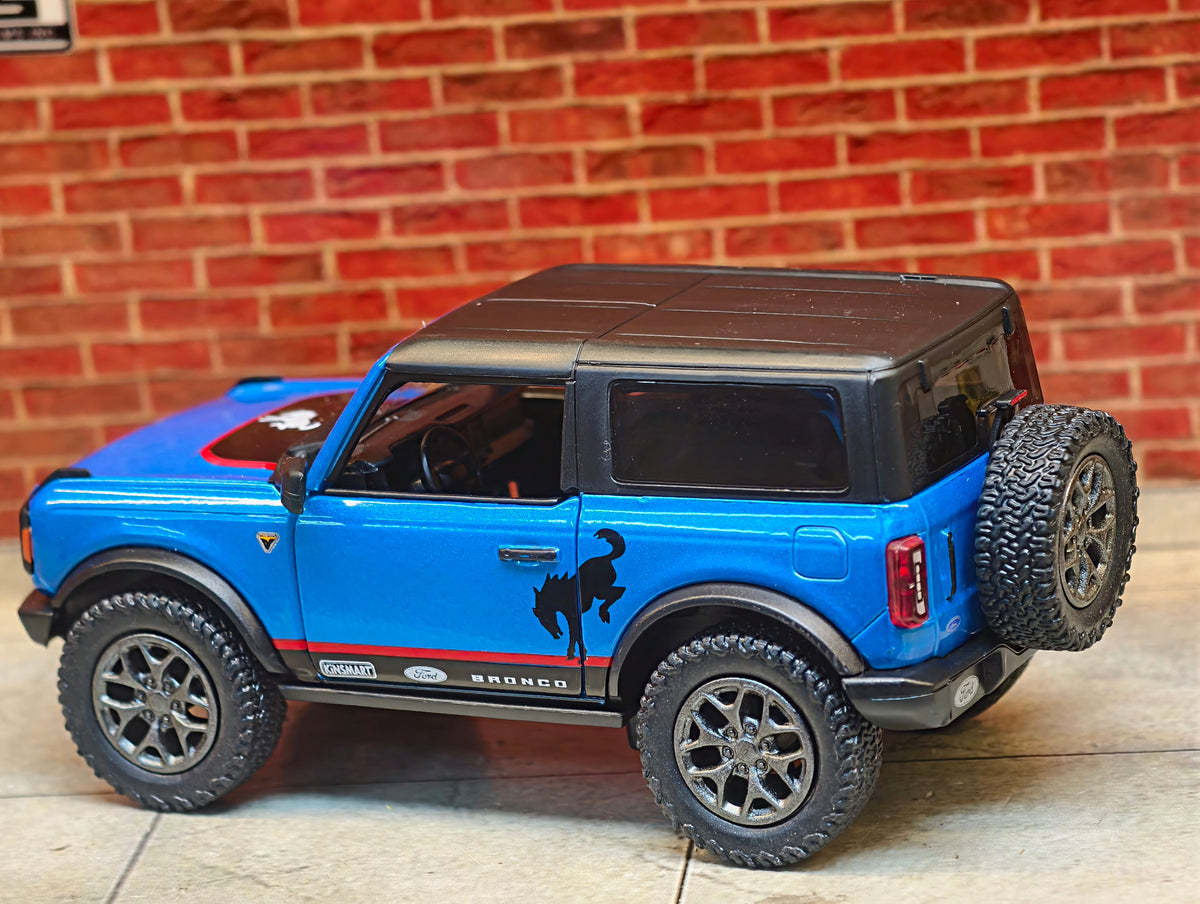 Kinsmart Official Licensed  2022 Ford Bronco 1:38 Scale