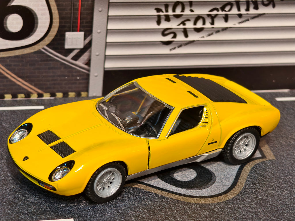 KINSMART OFFICIAL LICENSED 1971 Lamborghini Miura P400 SV KT5390 1:34 Scale