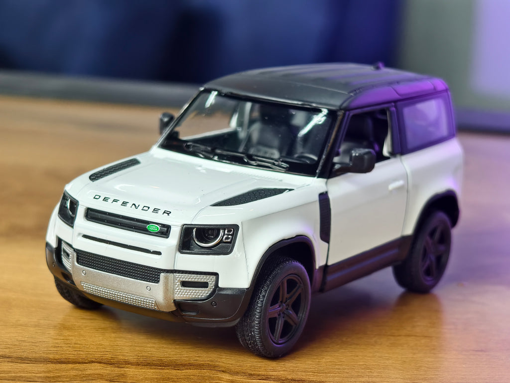 Kinsmart Official Licensed Land Rover Defender 90 – 1:36 Scale Off-Road Diecast