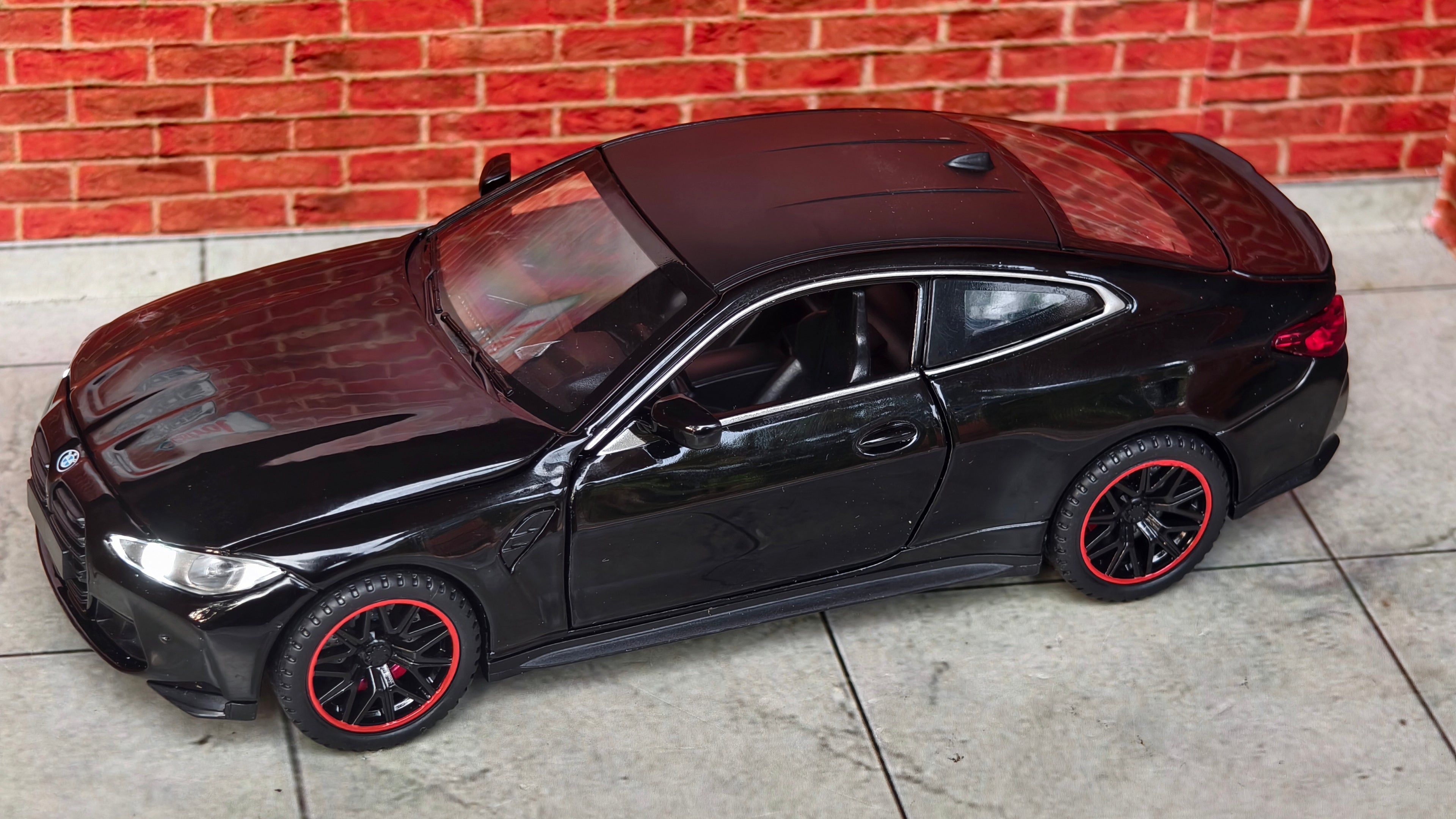 BMW M4 Competition (G82) 1:32 Scale Premium Detailing