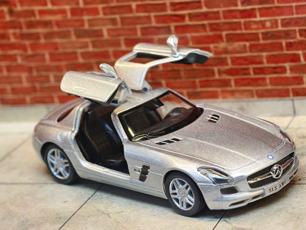 Kinsmart Official Licensed Mercedes Benz SLS AMG 1:36 Scale