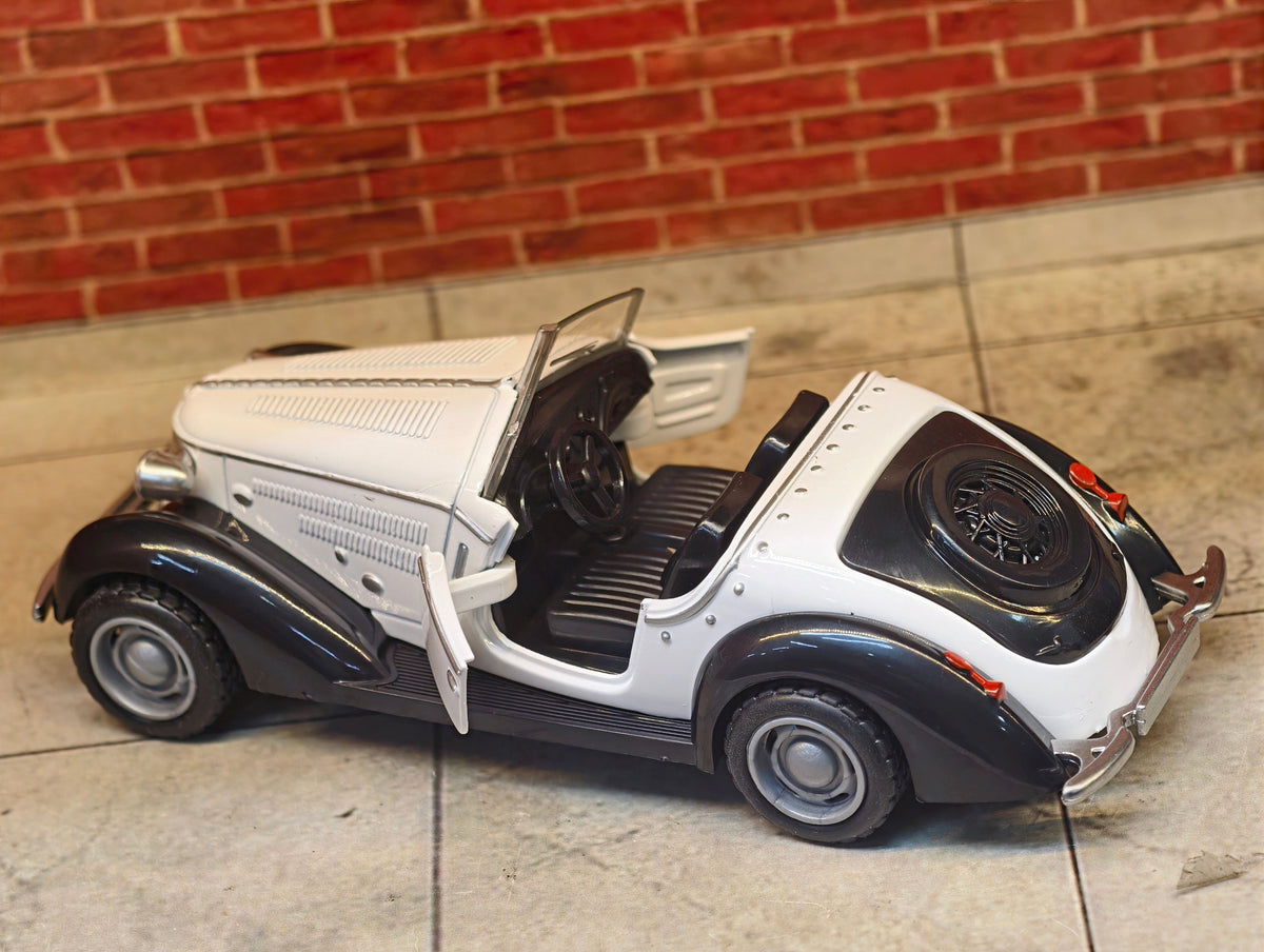 1935–1936 Ford Deluxe Roadster 1:36 Scale