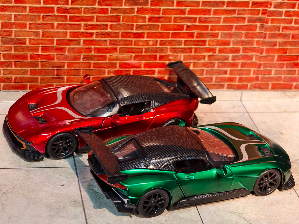 Aston Martin Vantage GT 4 1:36 Scale