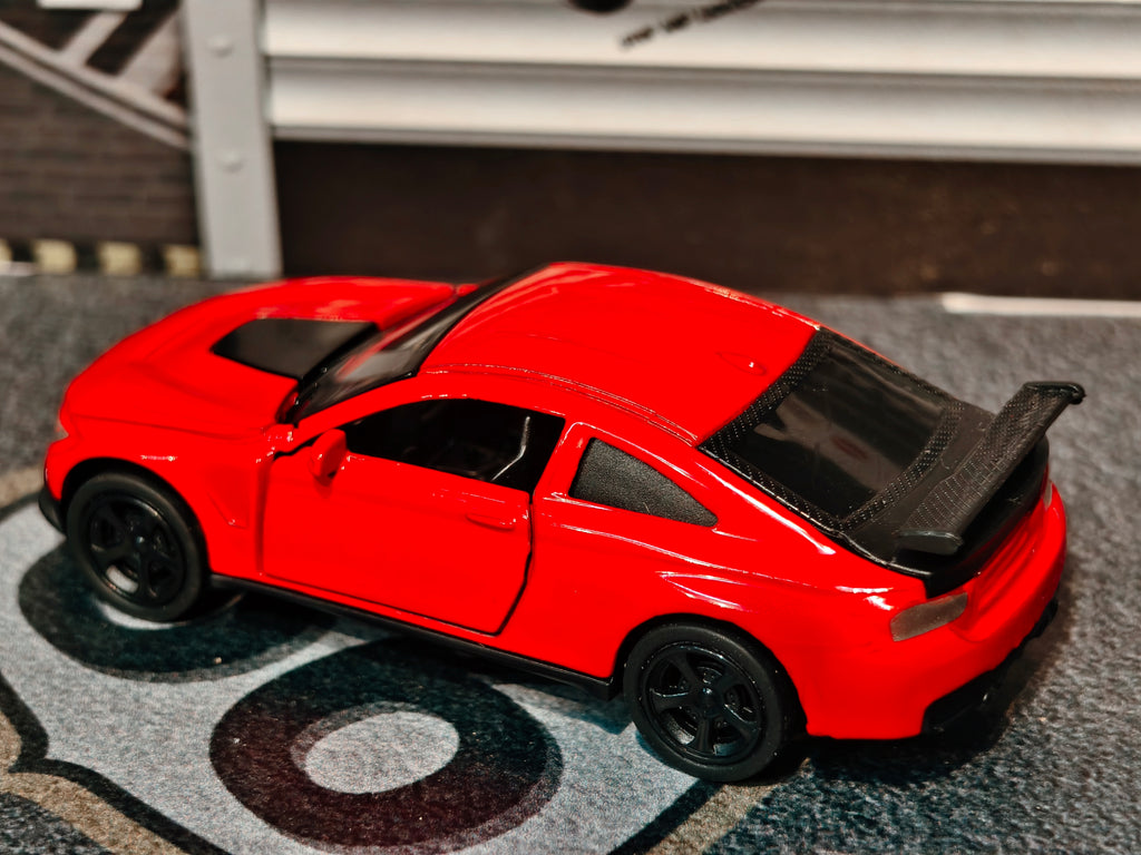 BMW M4 F82 Generation 1:64 Scale Premium Detailing