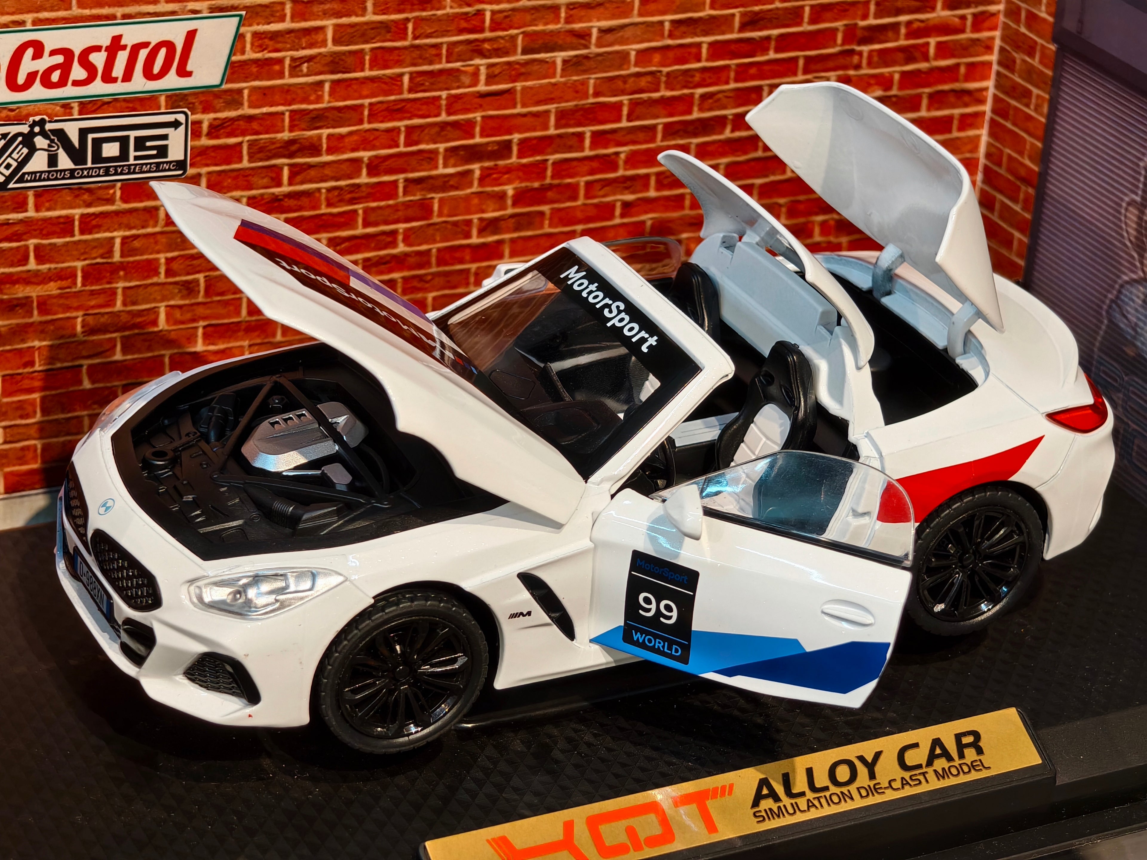 BMW Z4 M40i (G29) Convertible 1:24 Scale