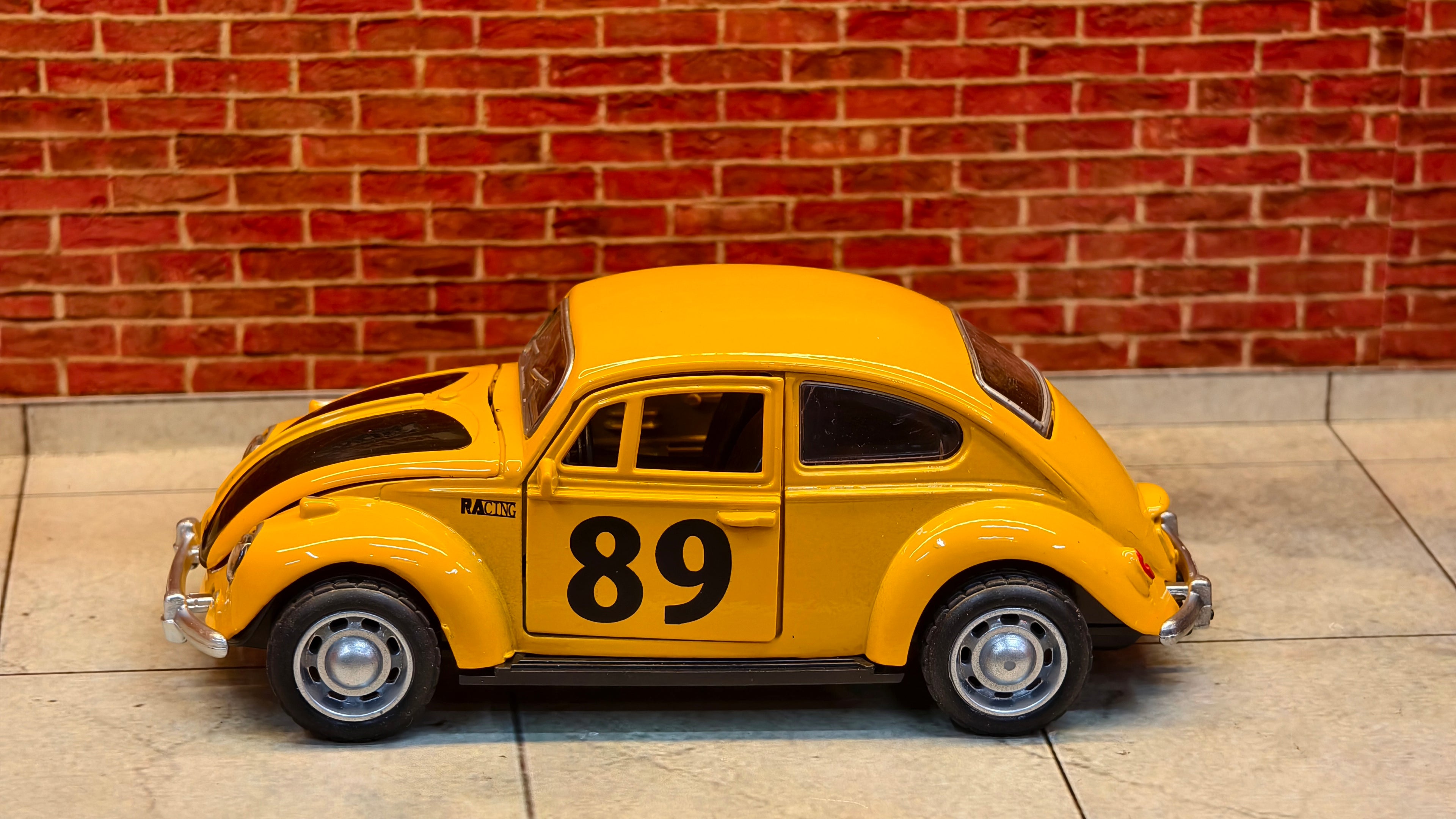 Beetle 1:32 Scale Rally Edition Box piece