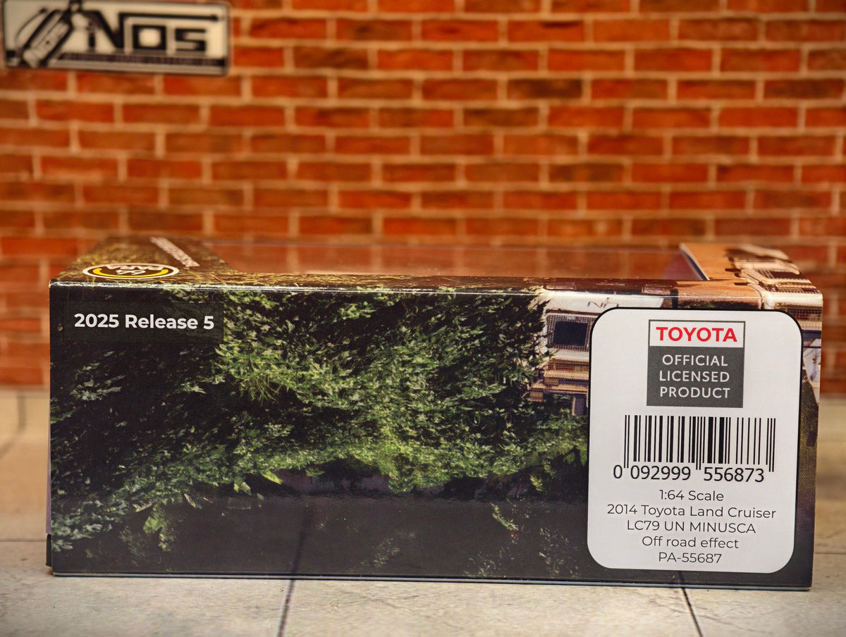 PARA 64 Official Licensed  Toyota Land Cruiser LC79 UN MINUSCA Muddy Livery 1:64 Scale in Acrylic Box Limited Edition