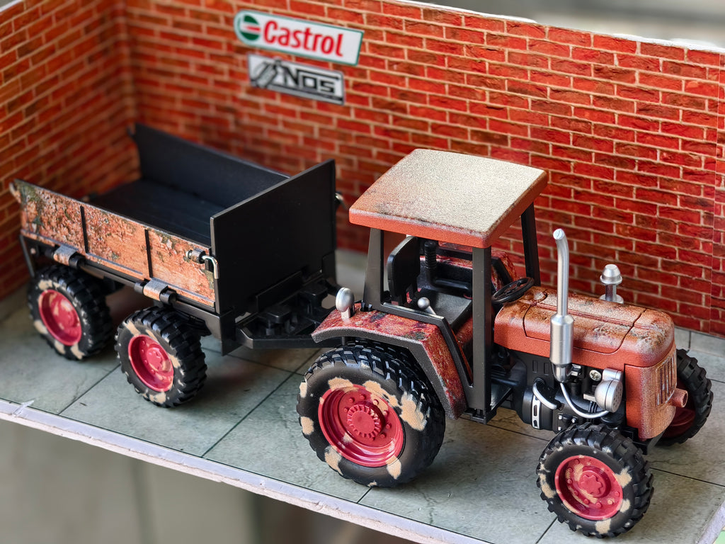 Metal Farm Tractor with Tipping Trailer 1:24 Scale