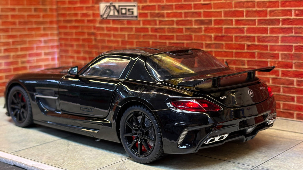 Mercedes-Benz SLS AMG Coupé 1:24 Scale Premium Detailing