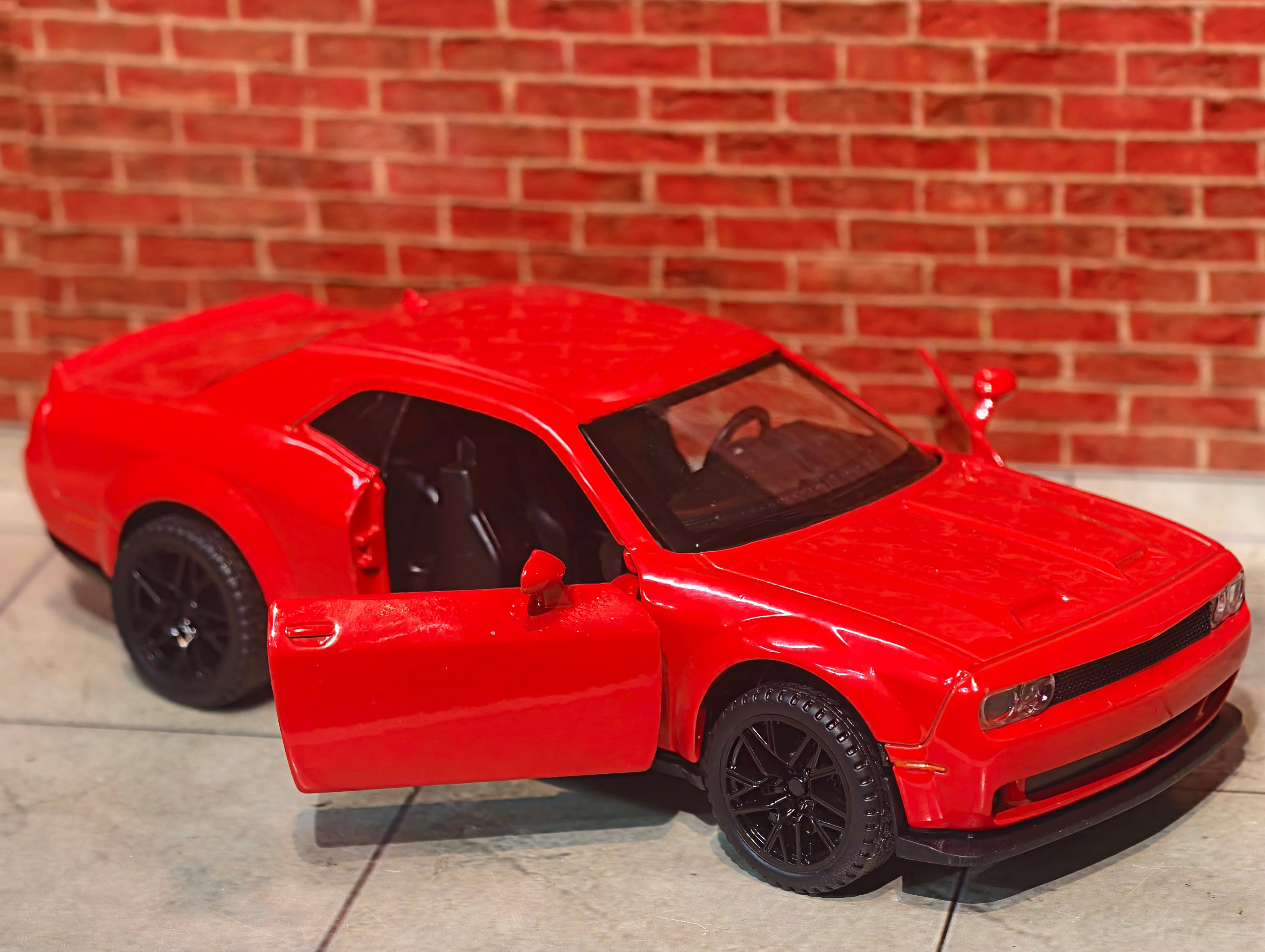 Dodge Challenger 1:32 Box Piece