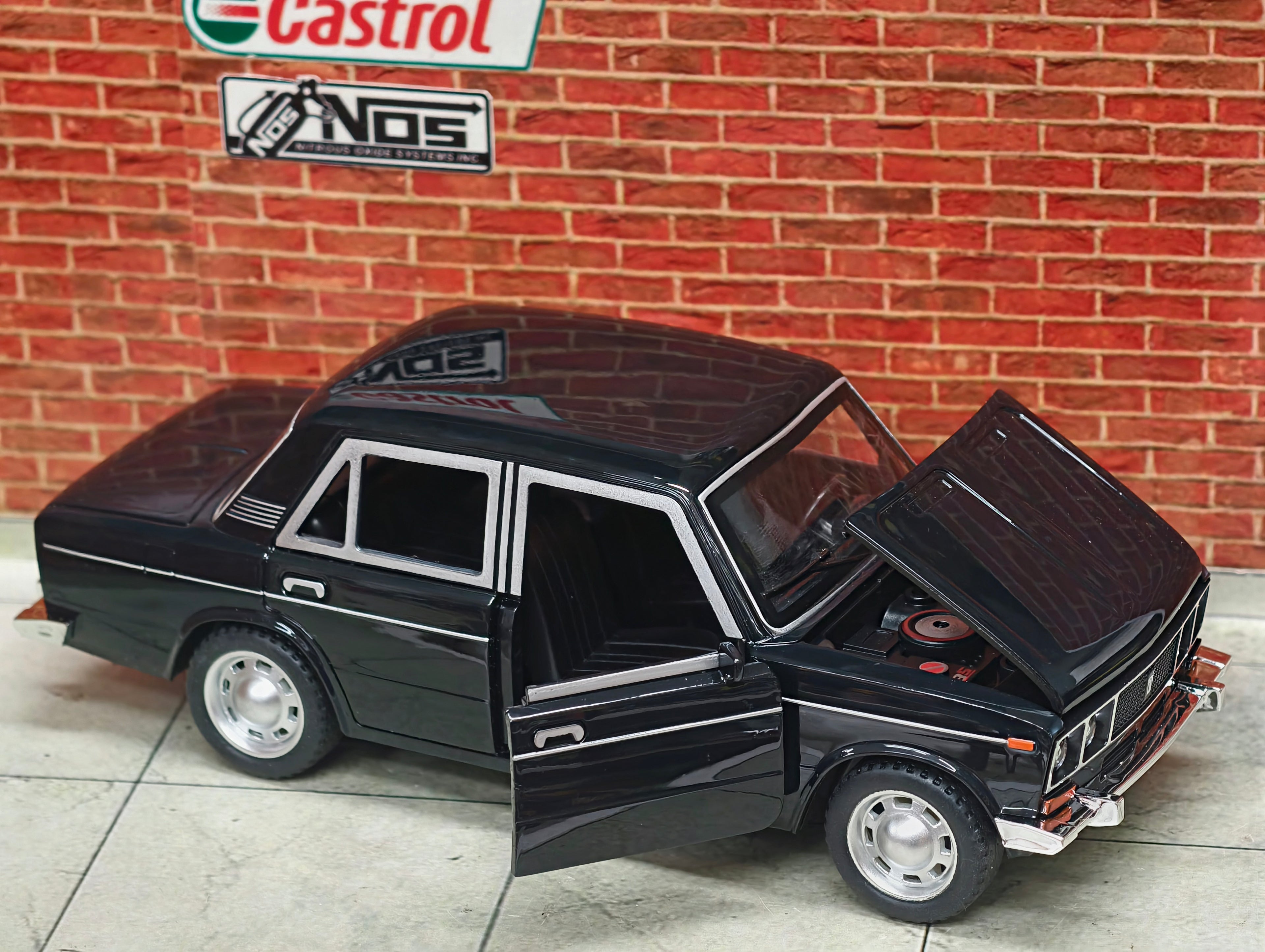 Lada 2106 (VAZ-2106 Zhiguli)1:24 Scale Premium Detailing ABS Material