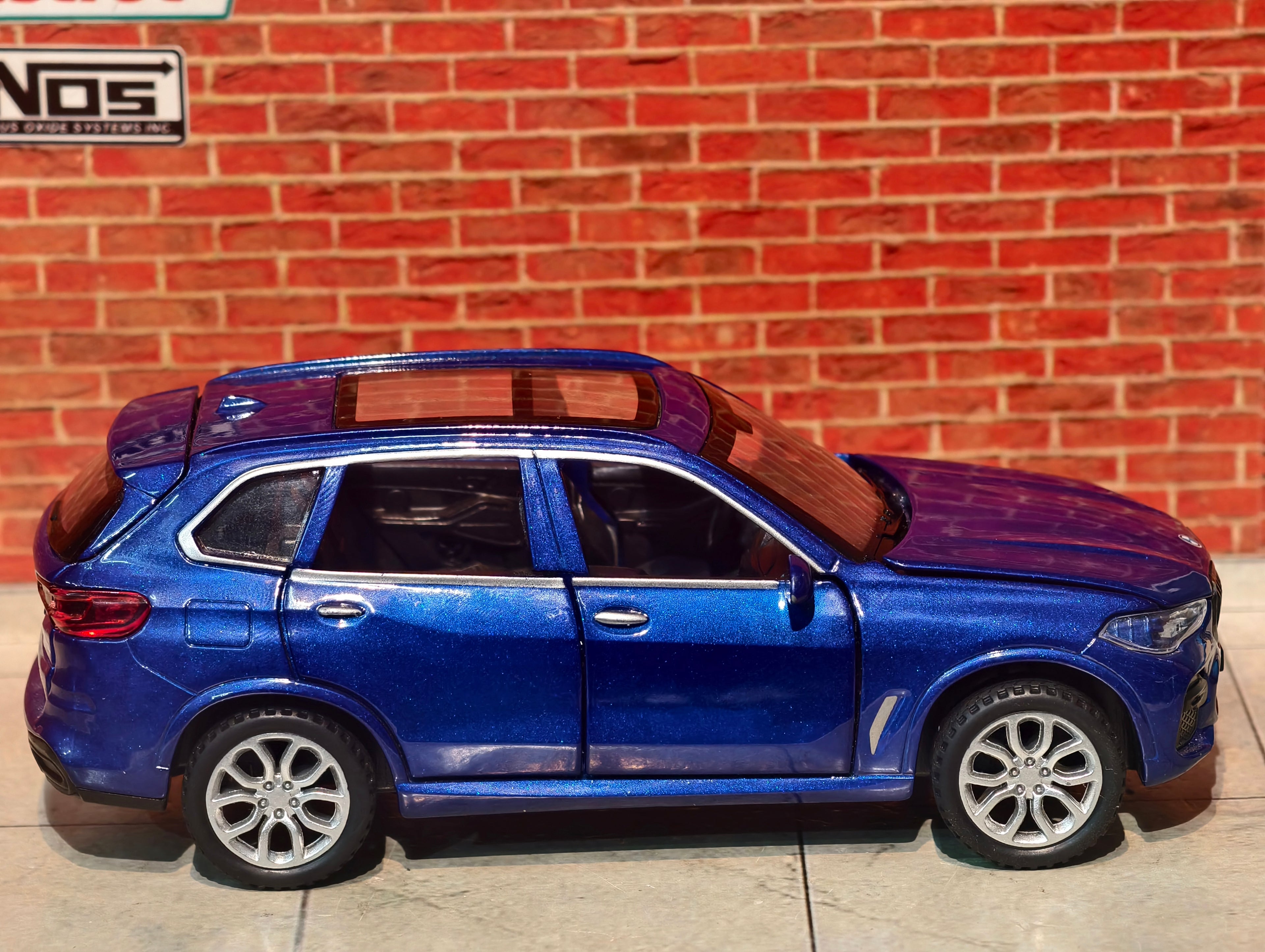 BMW X5 1:32 Premium Detailing