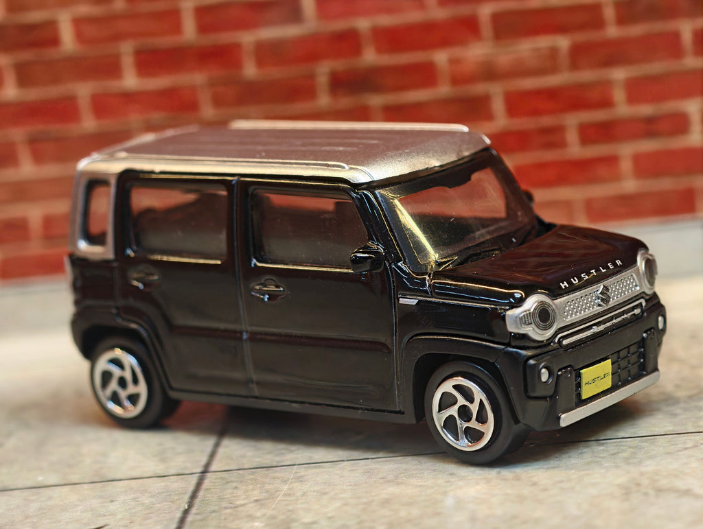 QY Official Suzuki Hustler (Second Generation) 1:64 Scale with Working Suspension