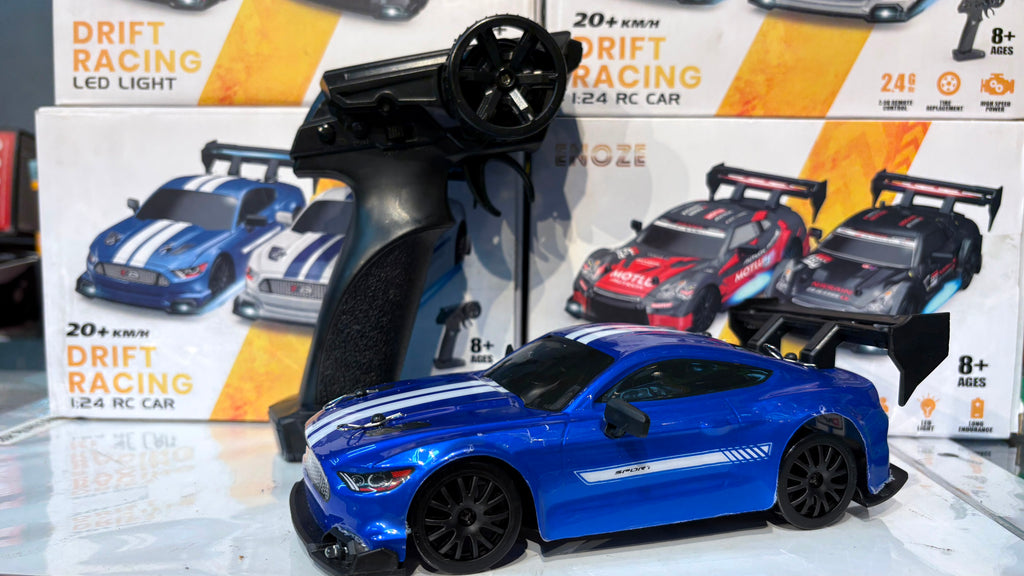4WD Drift RC 20 Kmph 1:24 Scale with Proportional Acceleration and Speed Adjustments