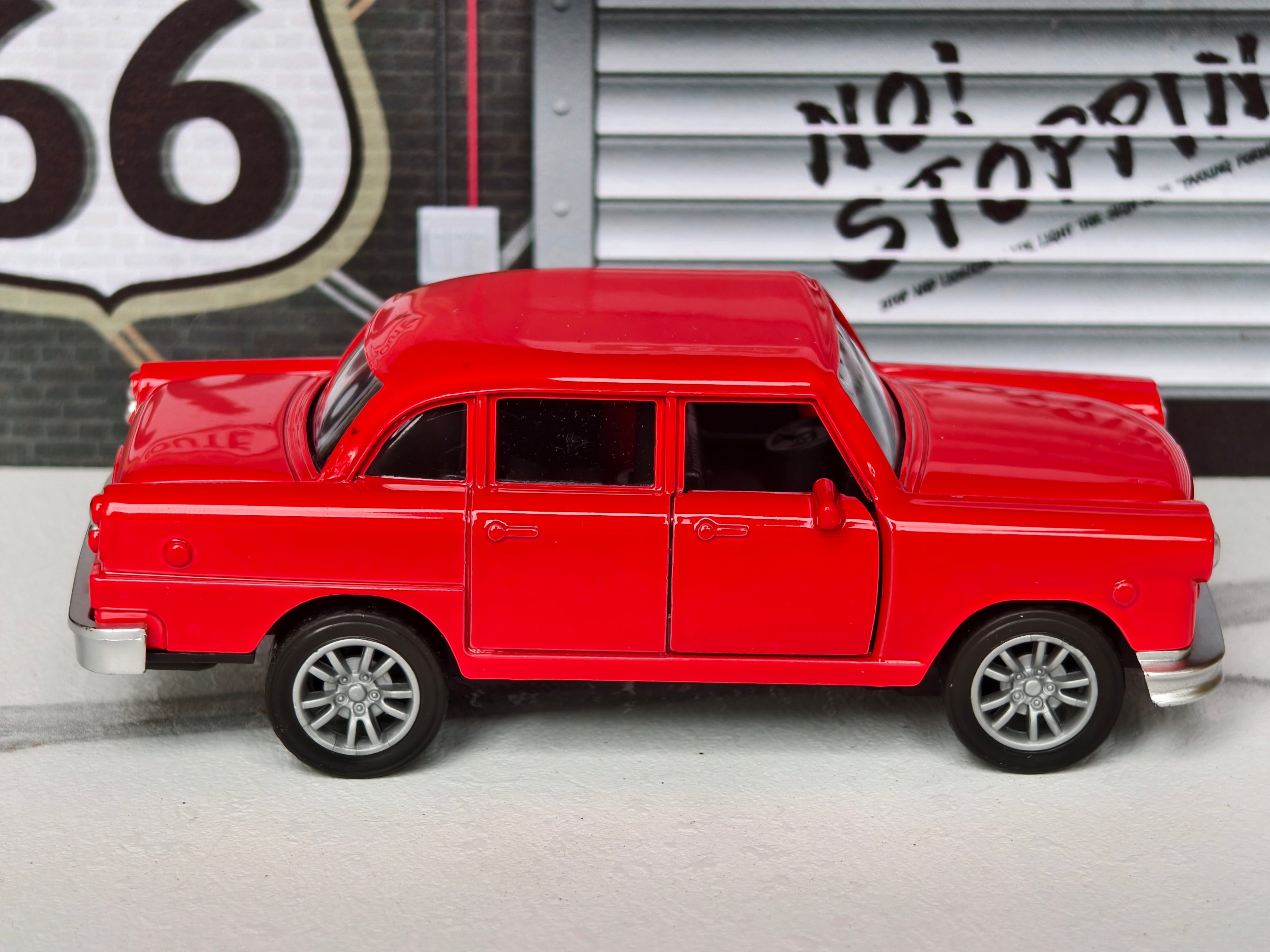 Checker Marathon 1:36 Scale Vintage Car