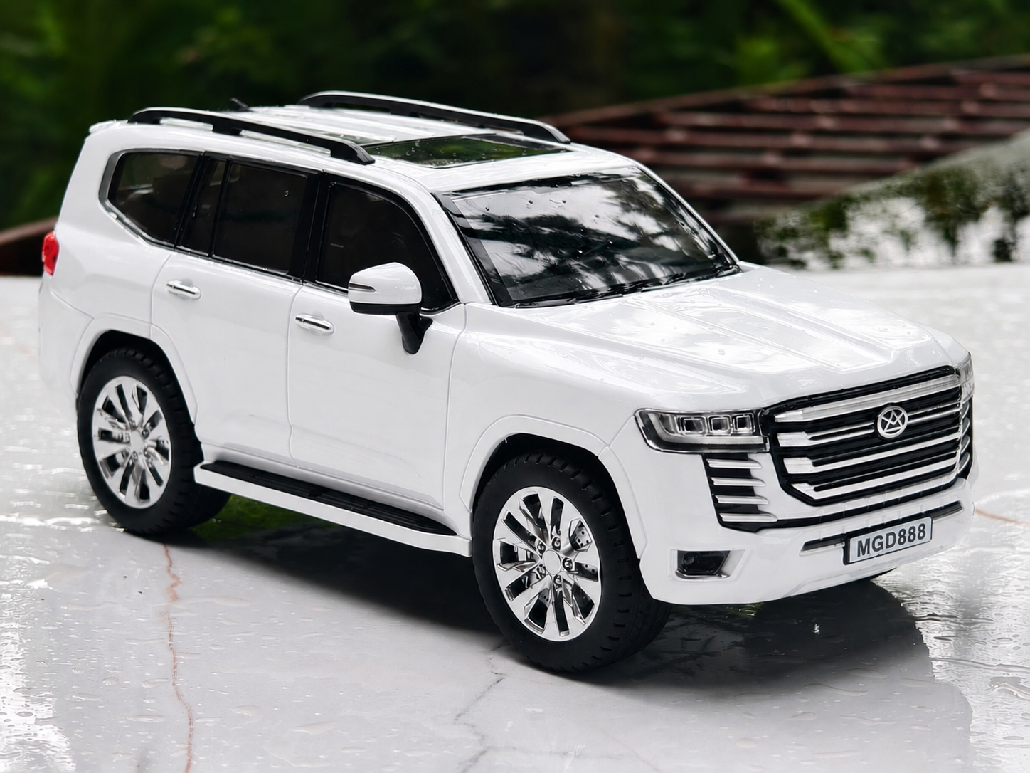 Toyota Land Cruiser 300 (LC300)1:24 Scale Premium ABS Model
