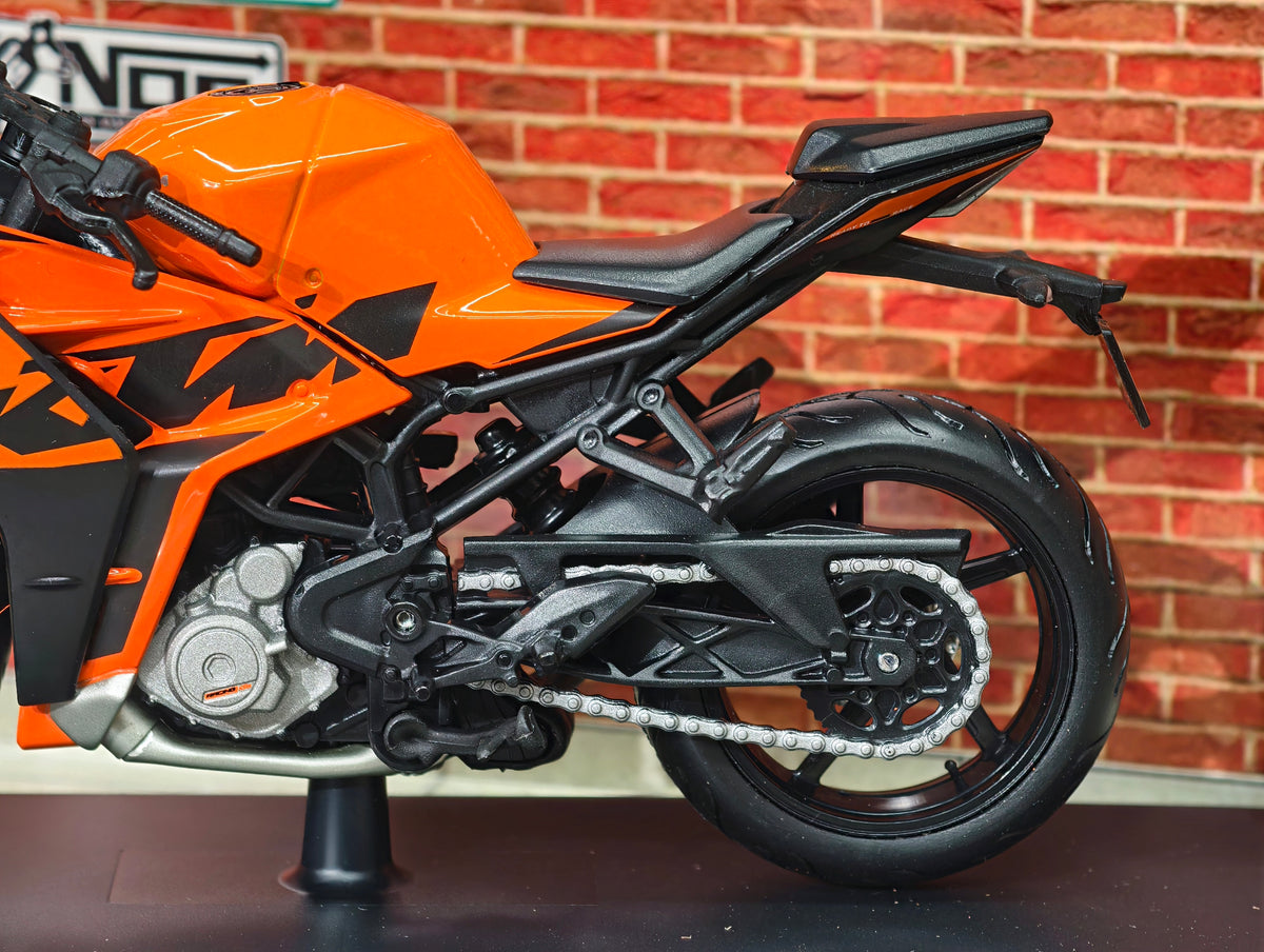Maisto Official Licensed KTM RC 390 1:12 Scale