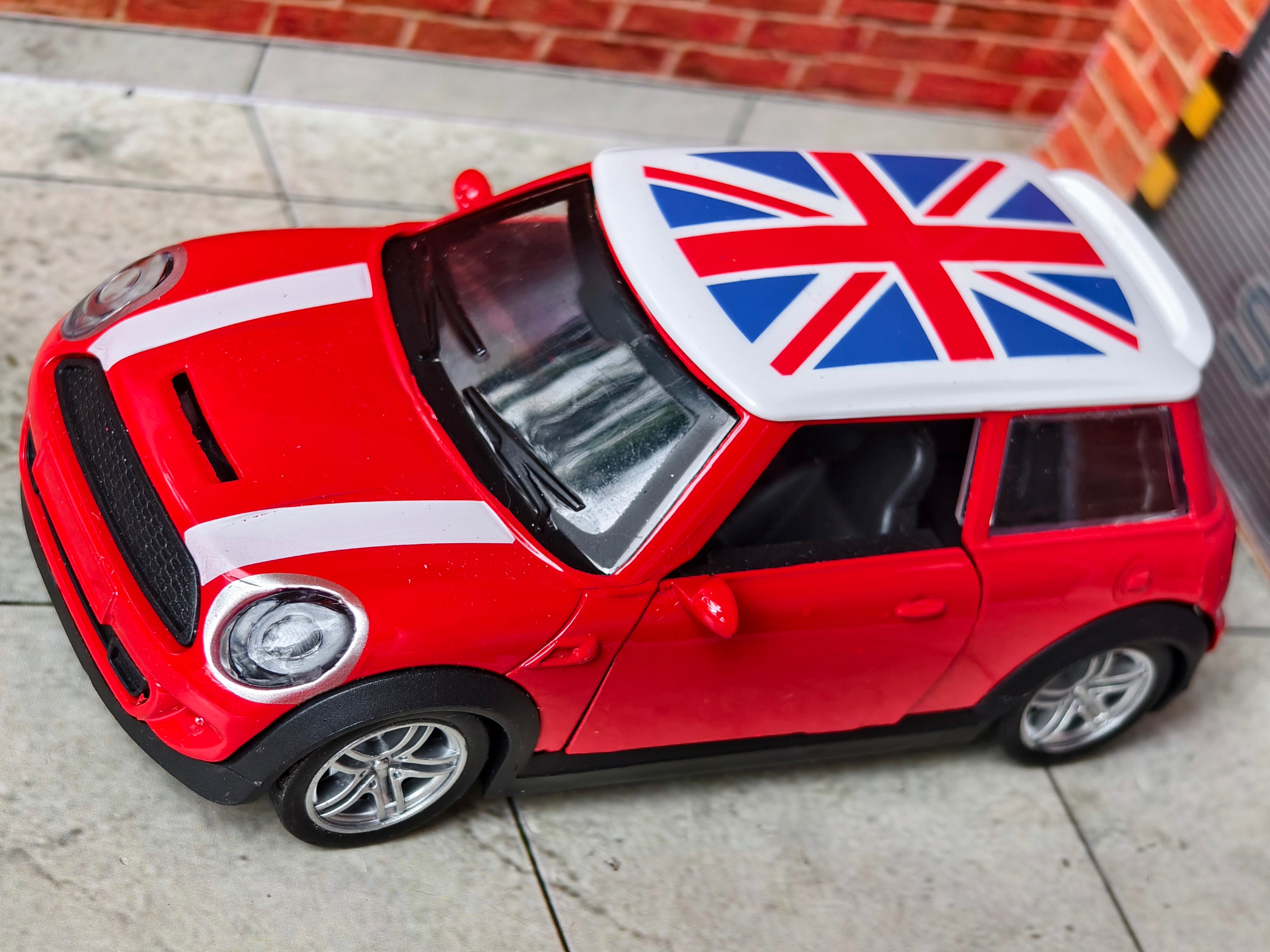 Mini Cooper S 1:32 Scale