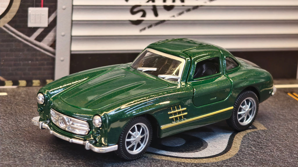 Mercedes Gullwing SL 300 1:36 Scale