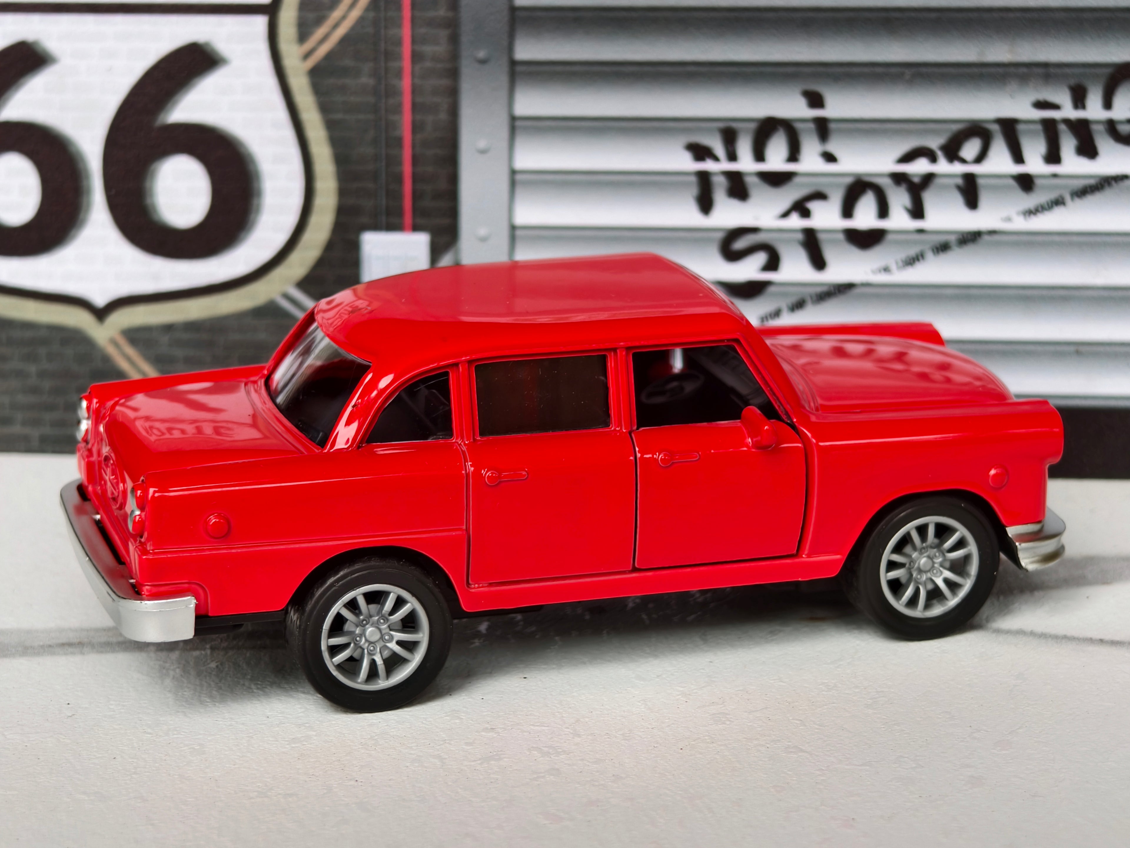 Checker Marathon 1:36 Scale Vintage Car