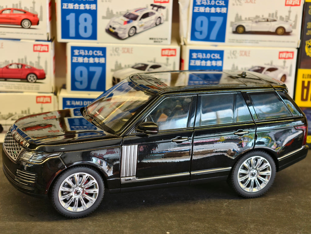 QY Toys Official Licensed Land Rover Range Rover Auto Biography  SV Black 1:18 Scale Premium Diecast Model