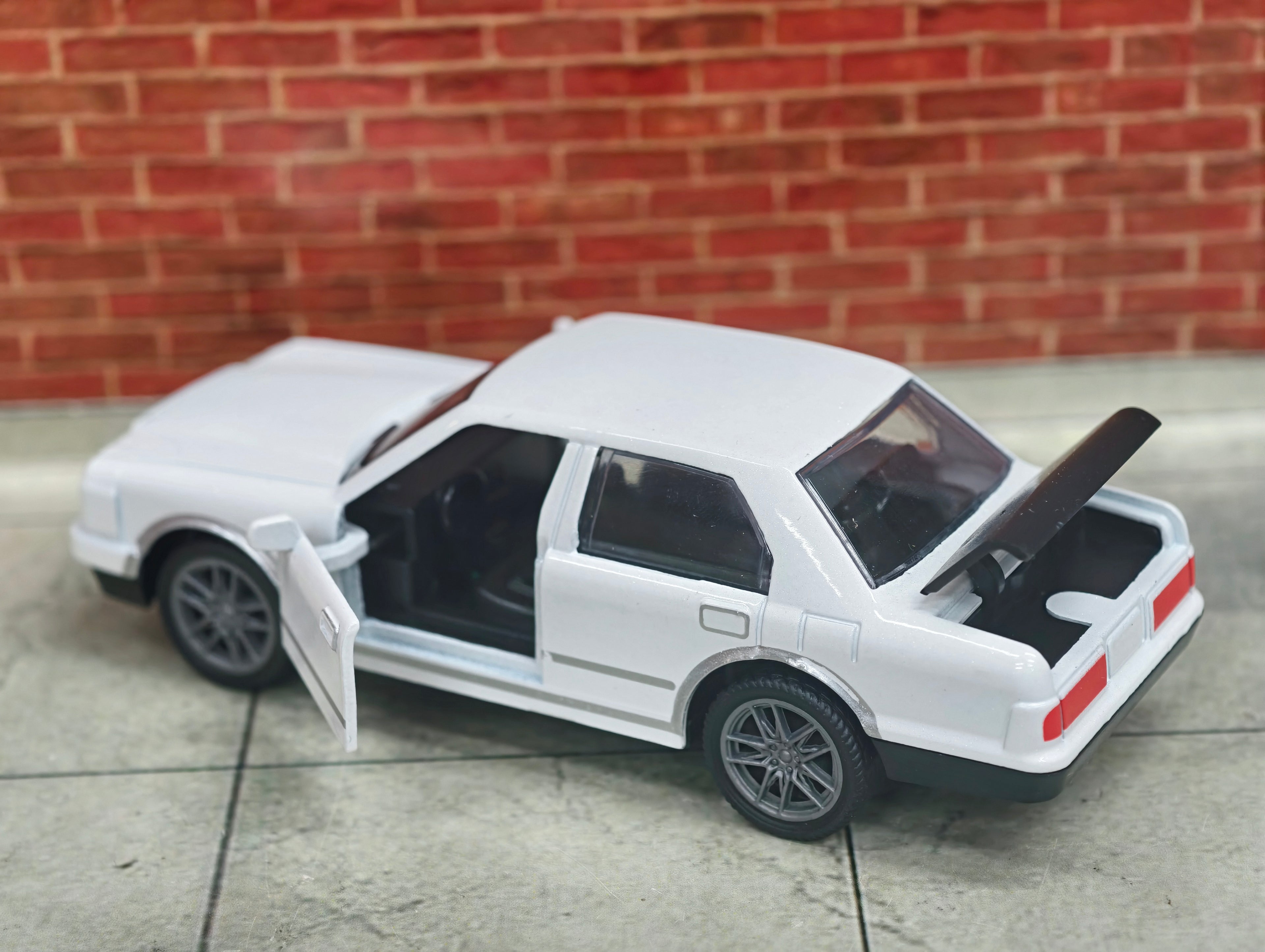 Toyota century 1:36 Scale Premium Detailing