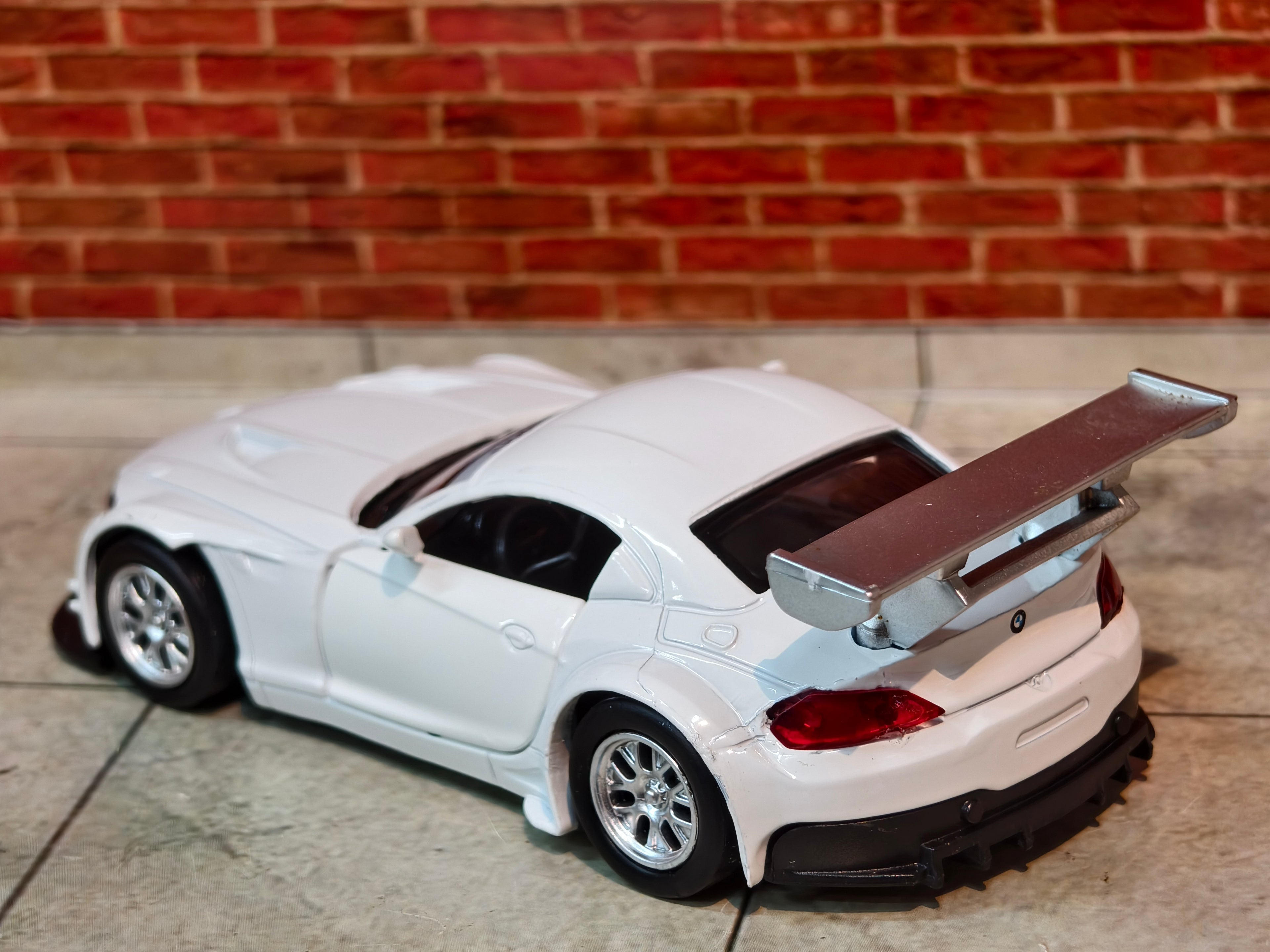 MSZ Official Licensed BMW Z4 GT3 1:39 Scale