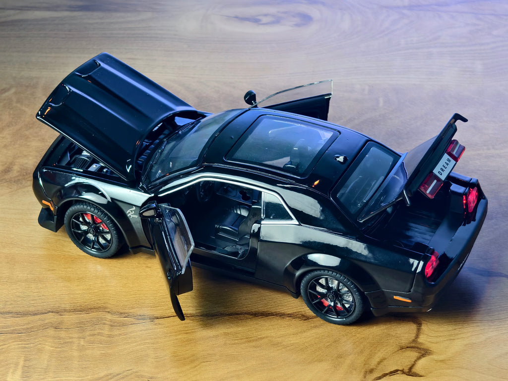 Dodge Challenger SRT 1:24 Scale
