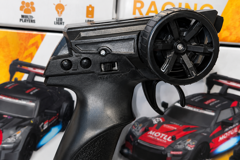 4WD Drift RC 20 Kmph 1:24 Scale with Proportional Acceleration and Speed Adjustments